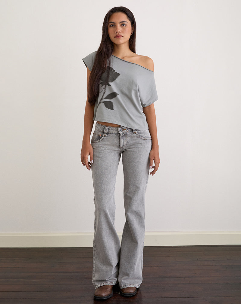 Image of Balia Top básico asimétrico de manga corta en gris con estampado de rosas difuminadas