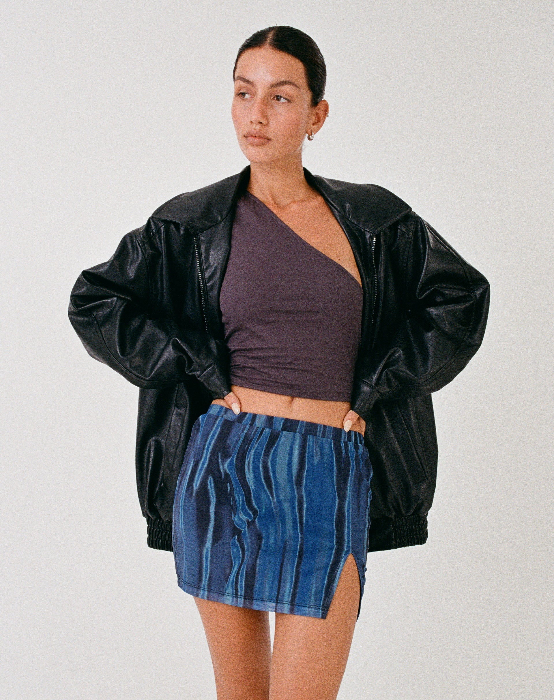 imagen de la minifalda MOTEL X JACQUIE Pelma en color Bleed Blue