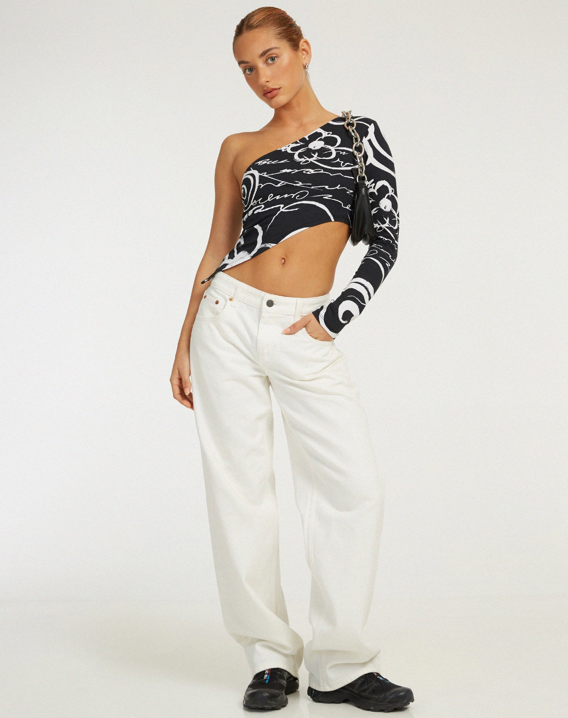 imagen de Baylee Crop Top en Mono Doodle Negro