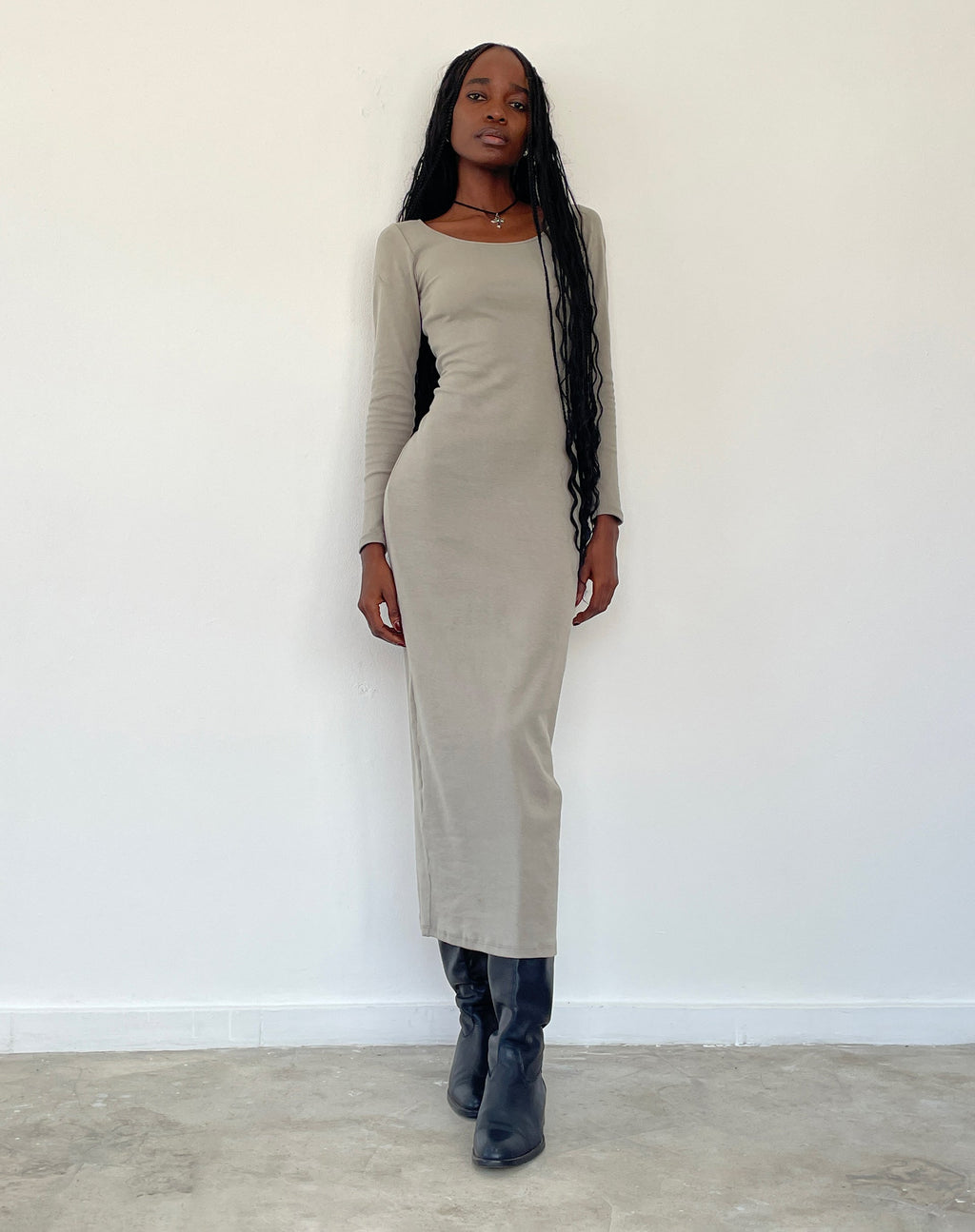 Maxi Vestido de Manga Larga Belila en Gris Salvia