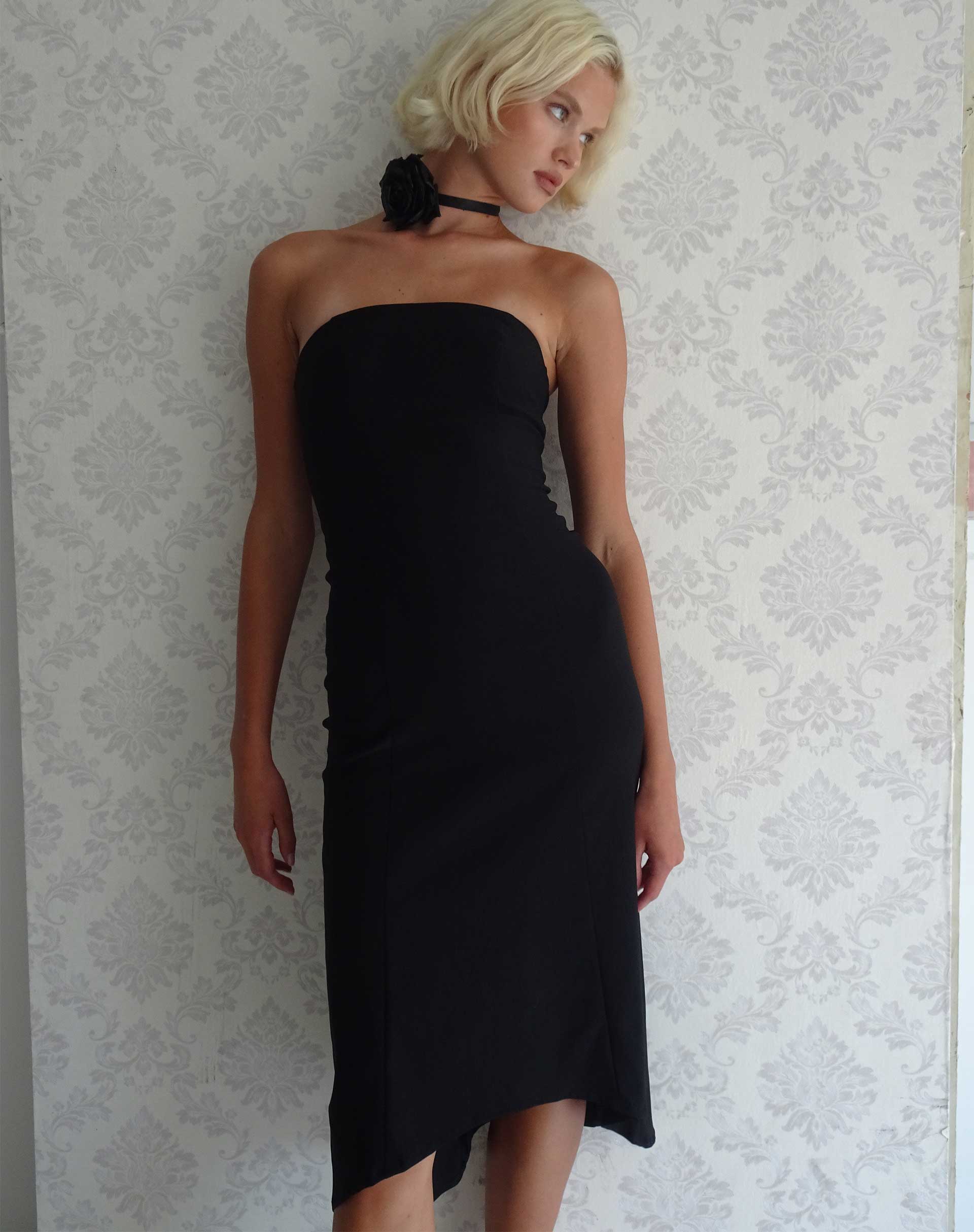 imagen de Bellini Bandeau Midi Dress in Black