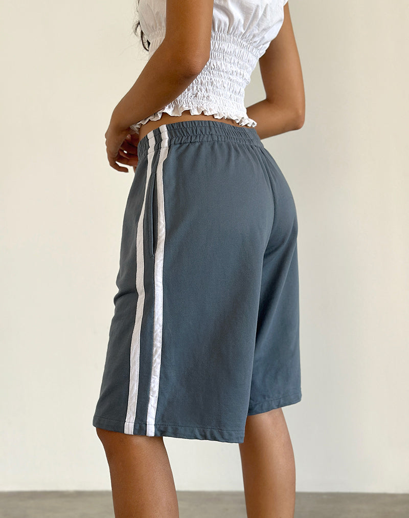 Imagen de Bena Short en azul espejismo con raya blanca