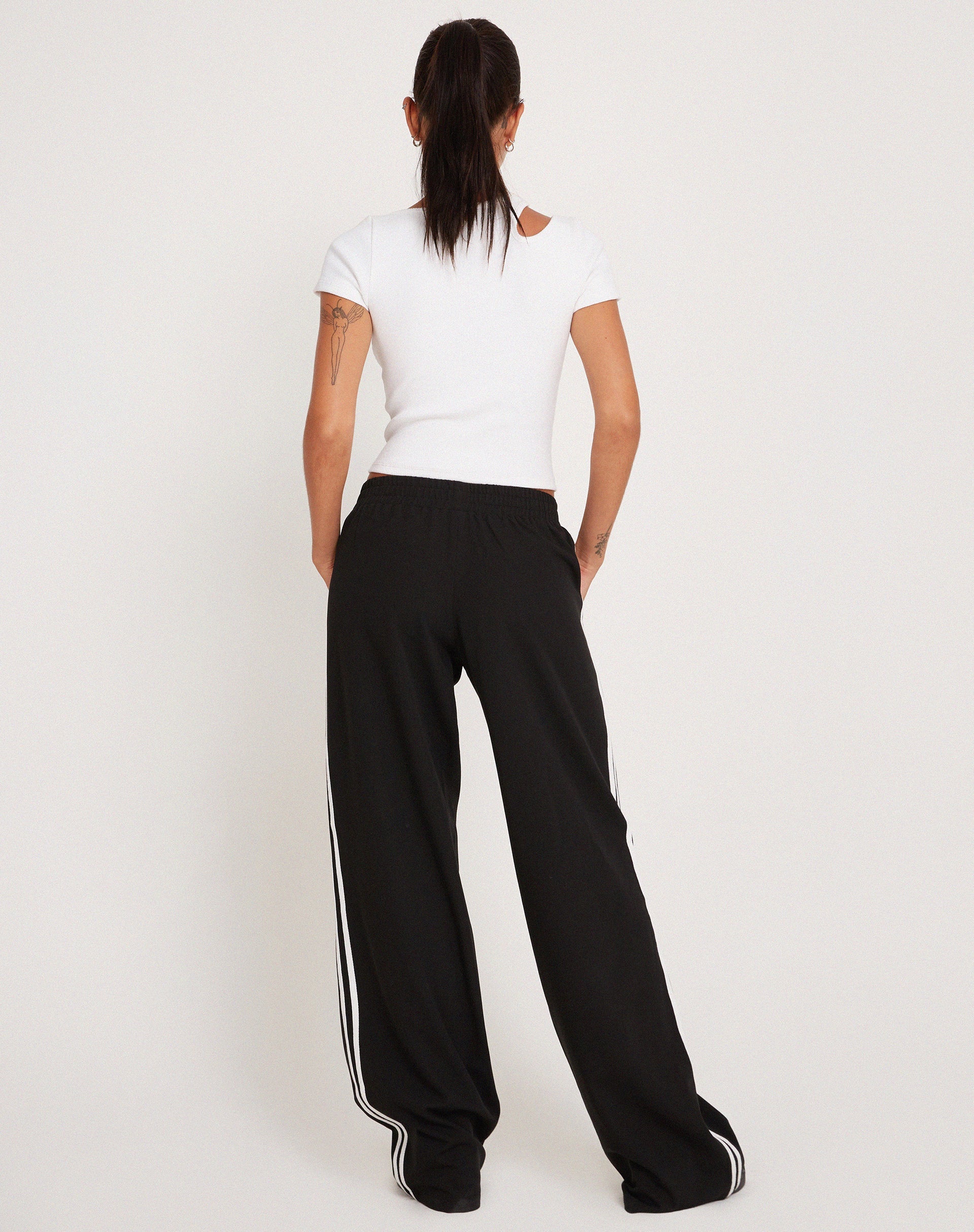imagen de Bennett Wide Leg Trouser en Tailoring Negro con raya blanca