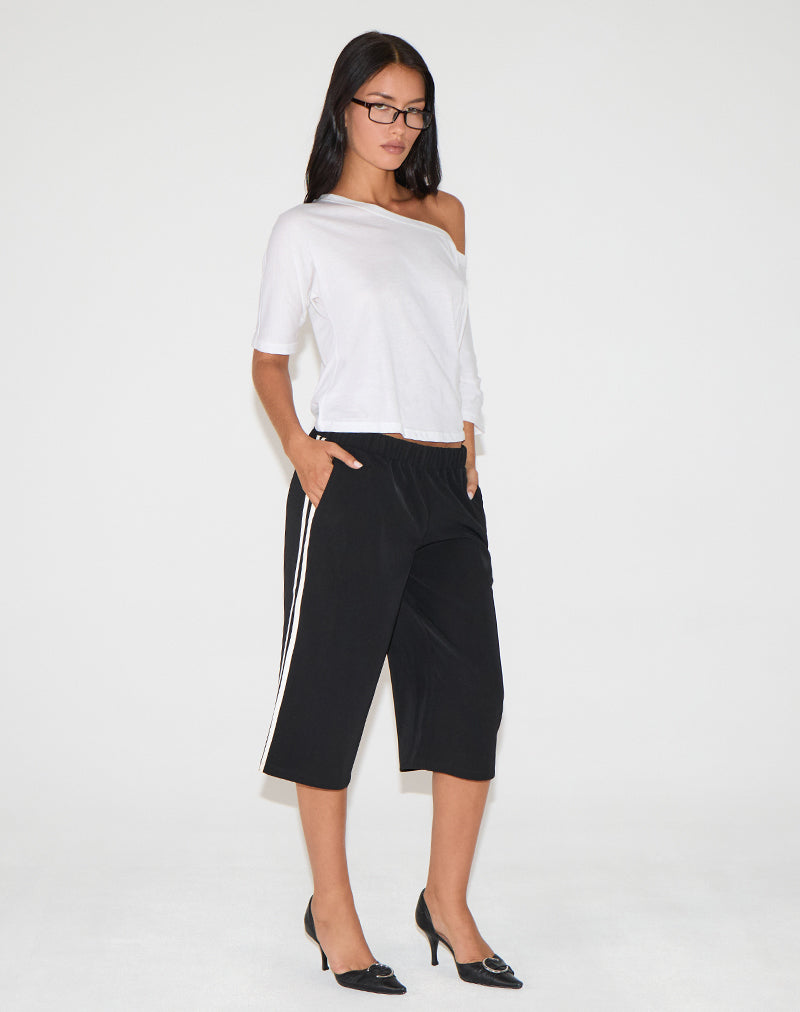 Pantalón corto Benno en negro con raya lateral blanca