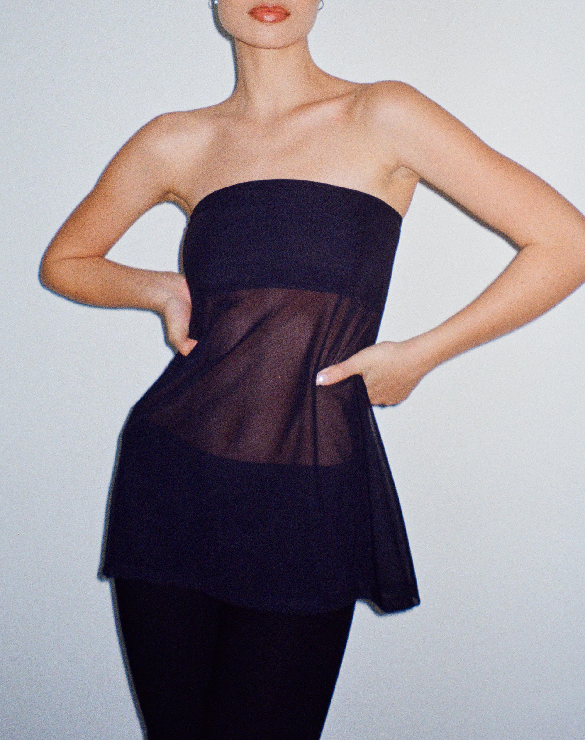 Imagen de Bilancia Bandeau Mesh Top en Negro