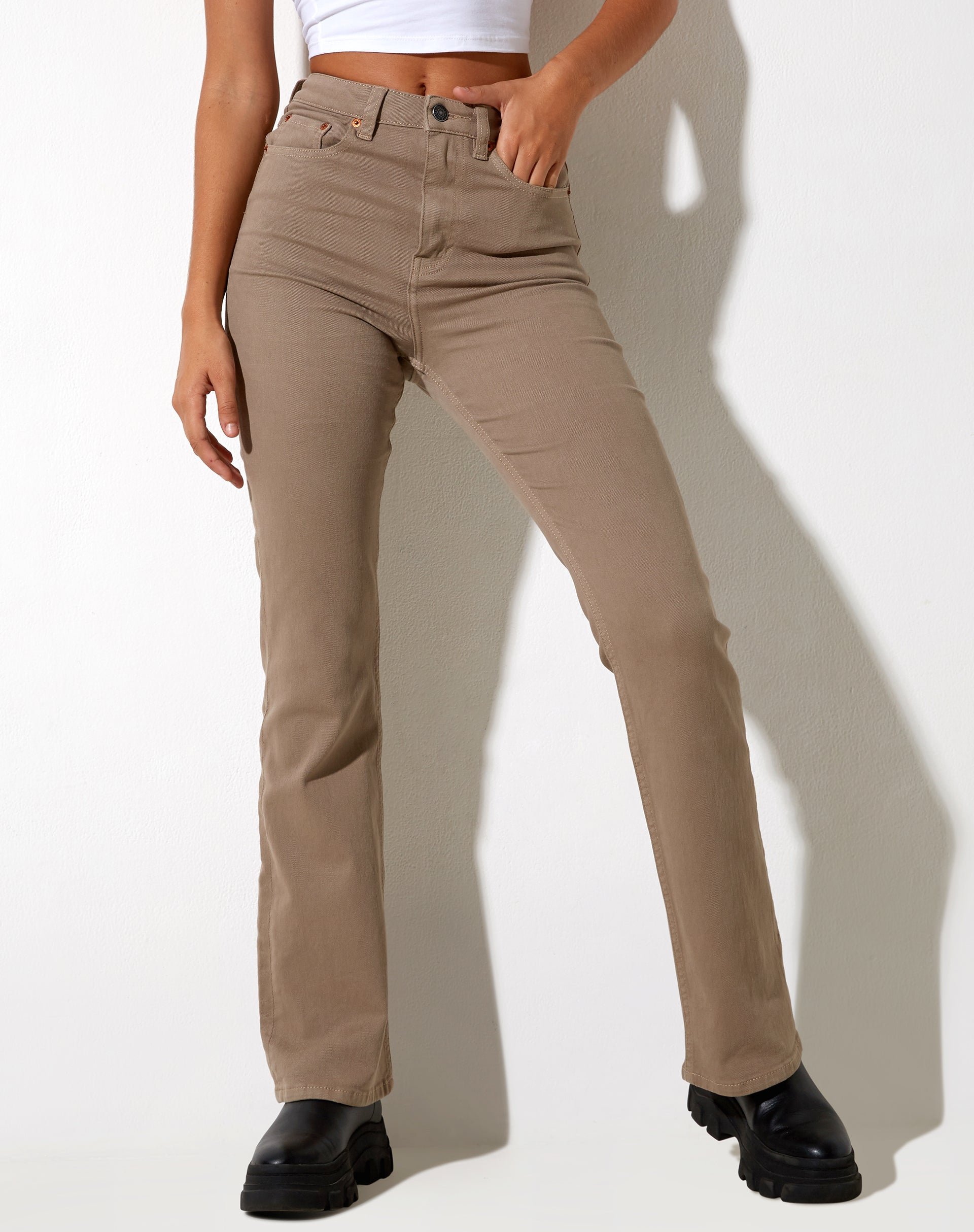 Imagen de Bootleg Jeans en Burnt Olive