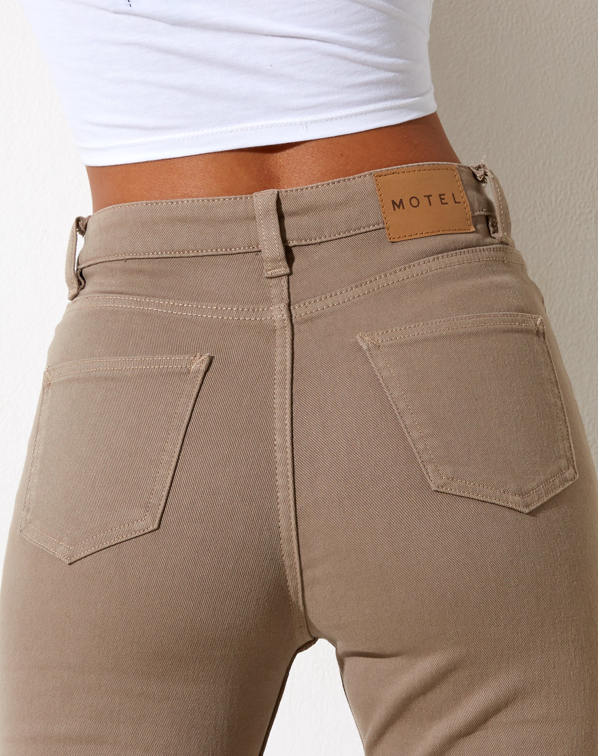 Imagen de Bootleg Jeans en Burnt Olive