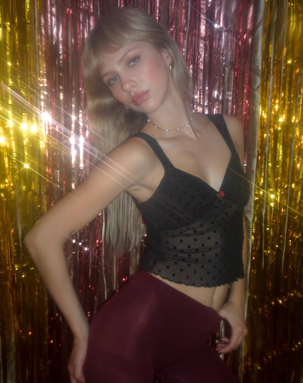 Brietta Mesh Top en Polka Black Flock