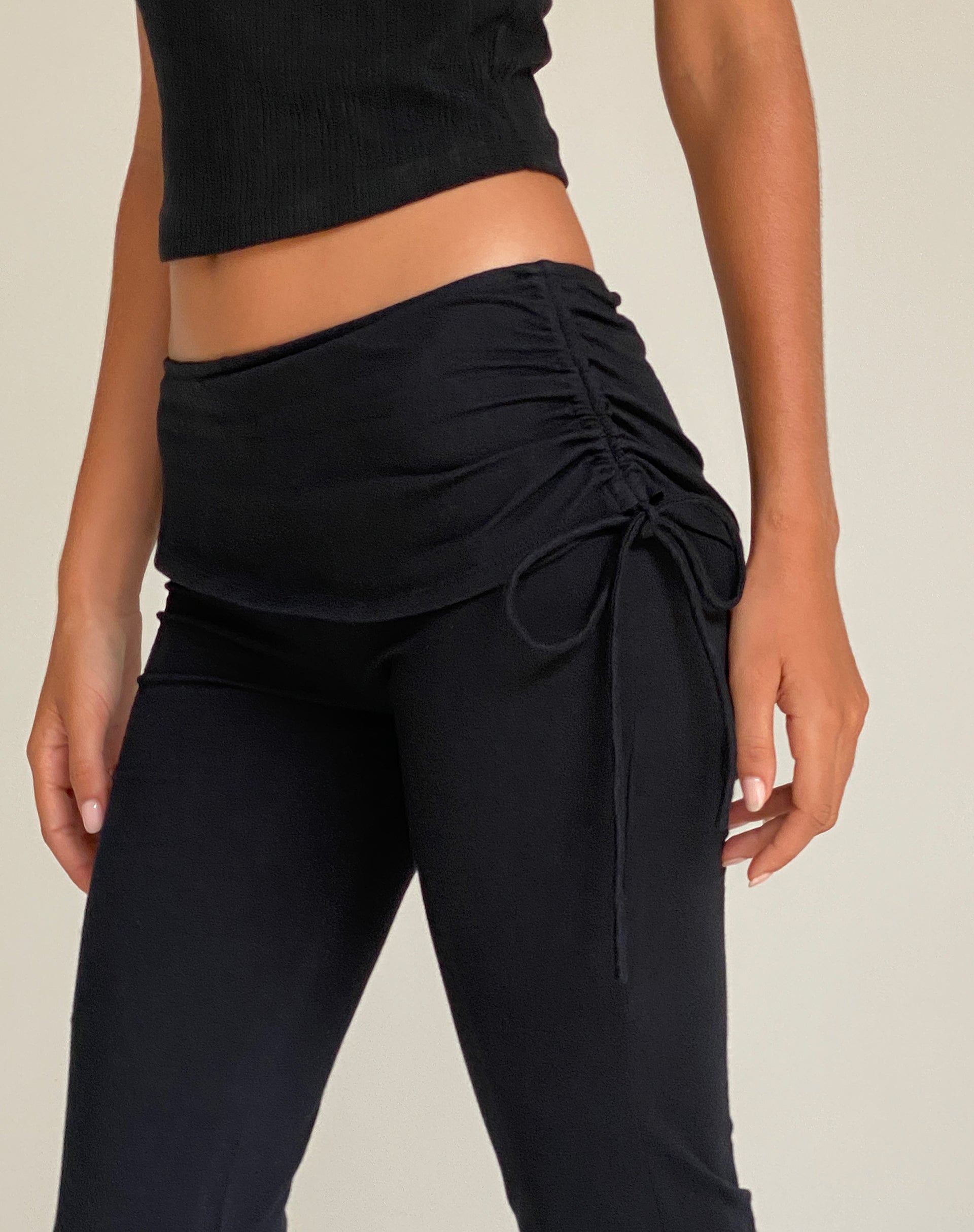 Imagen de Jacie Jersey Flare Trouser en negro