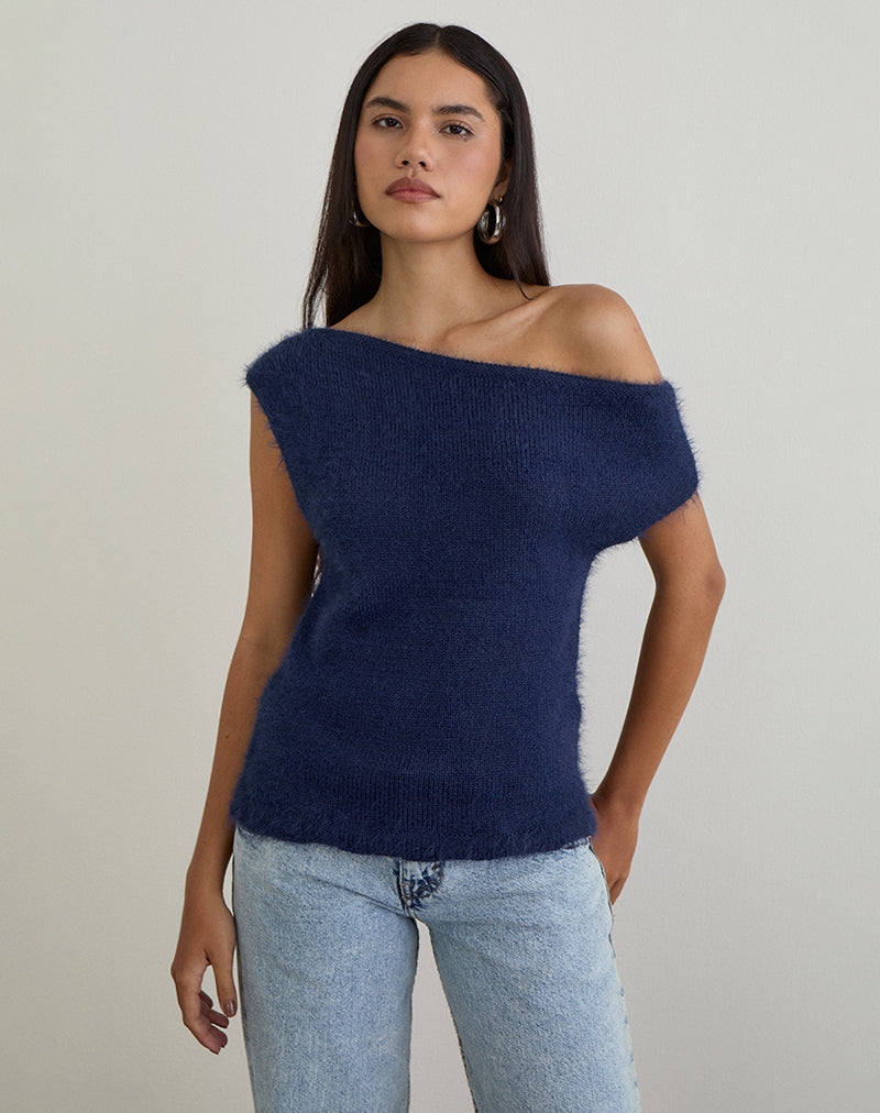 Imagen de Calyce Top en Fluffy Knit Navy