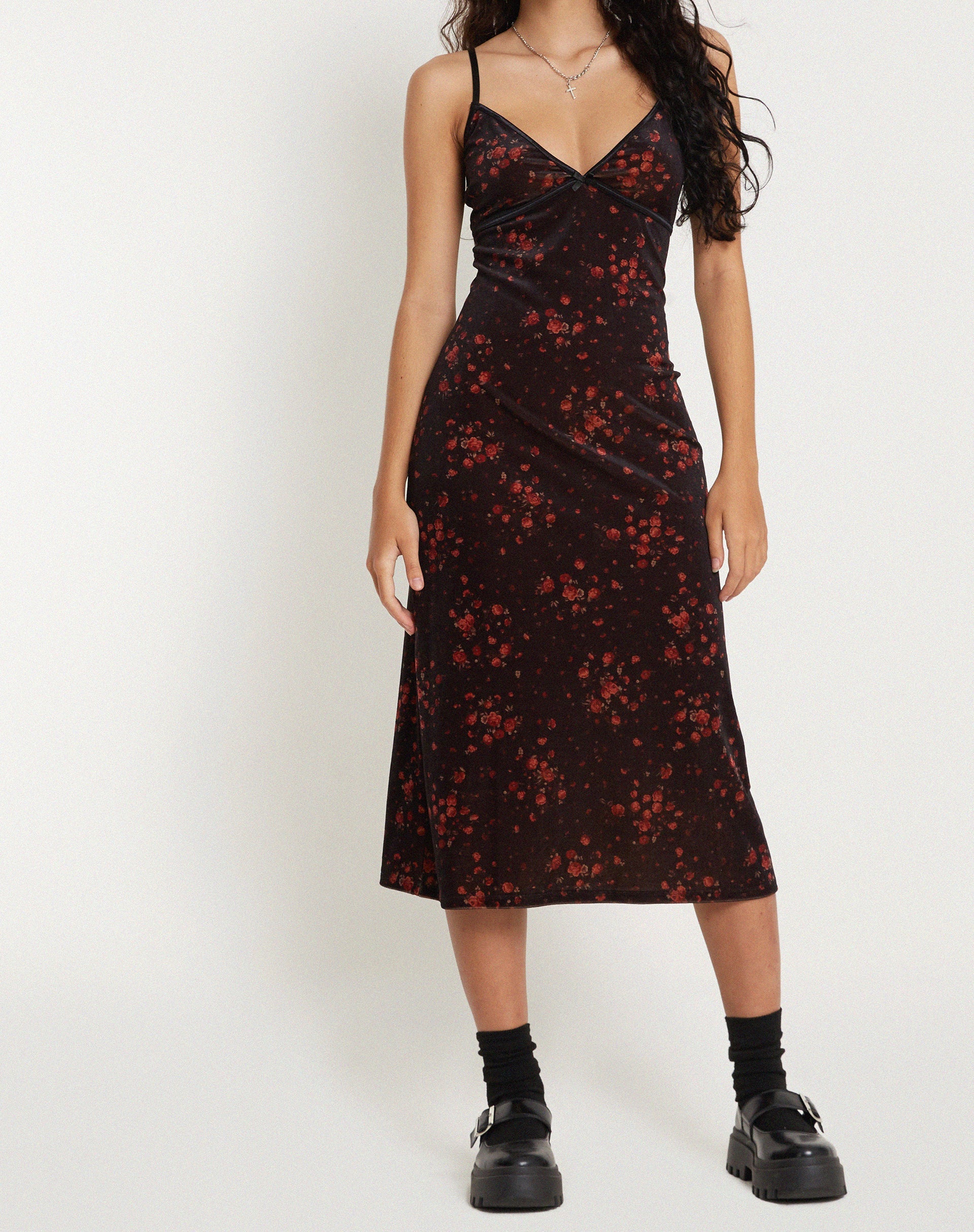 imagen de Camelia Maxi Dress in Rose Cluster Velvet