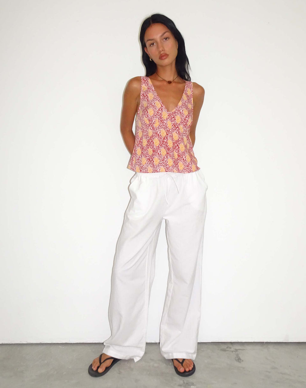 Pantalón Wasic de lino en blanco
