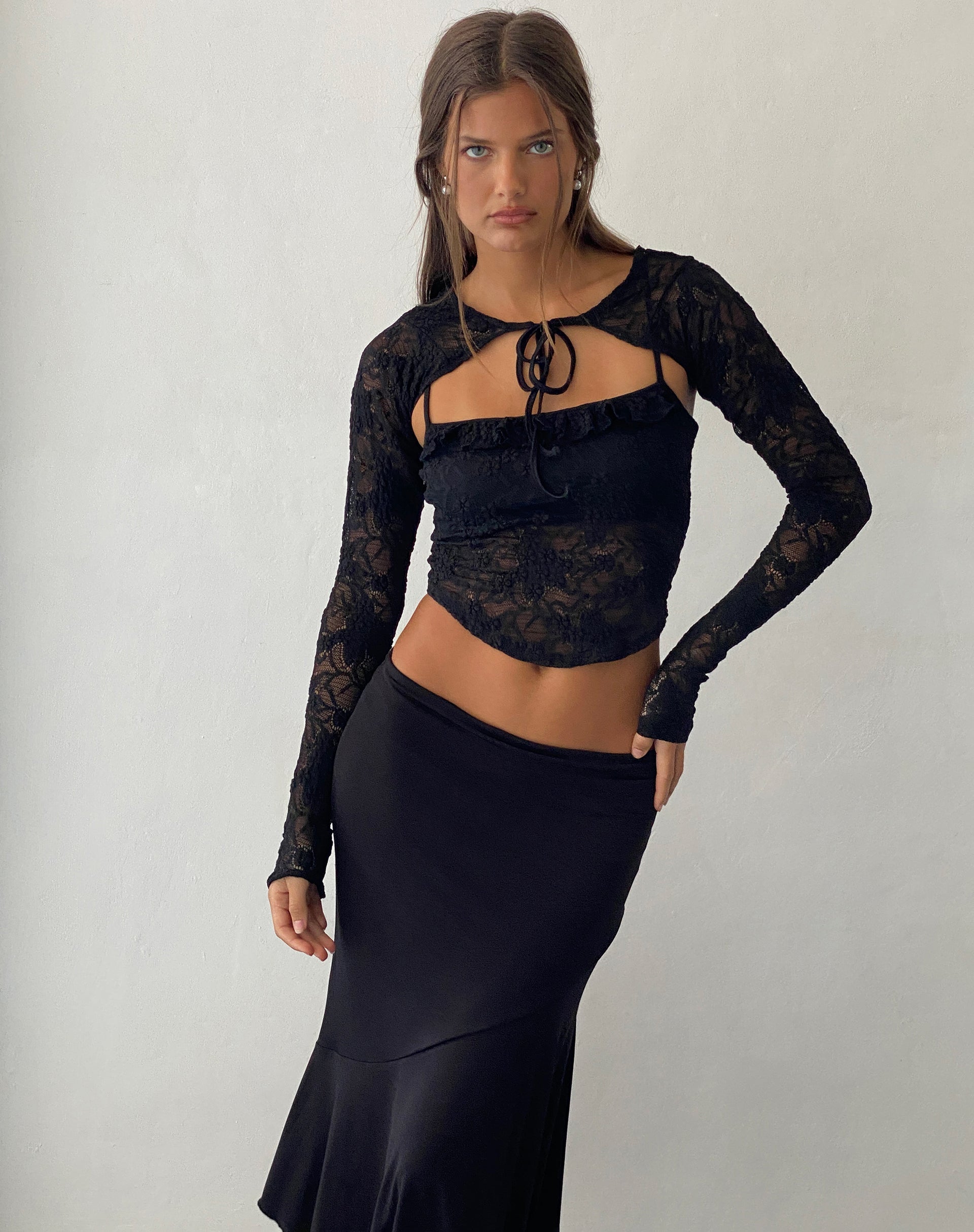 Imagen de Carlina Cami and Shrug Set in Lace Negro