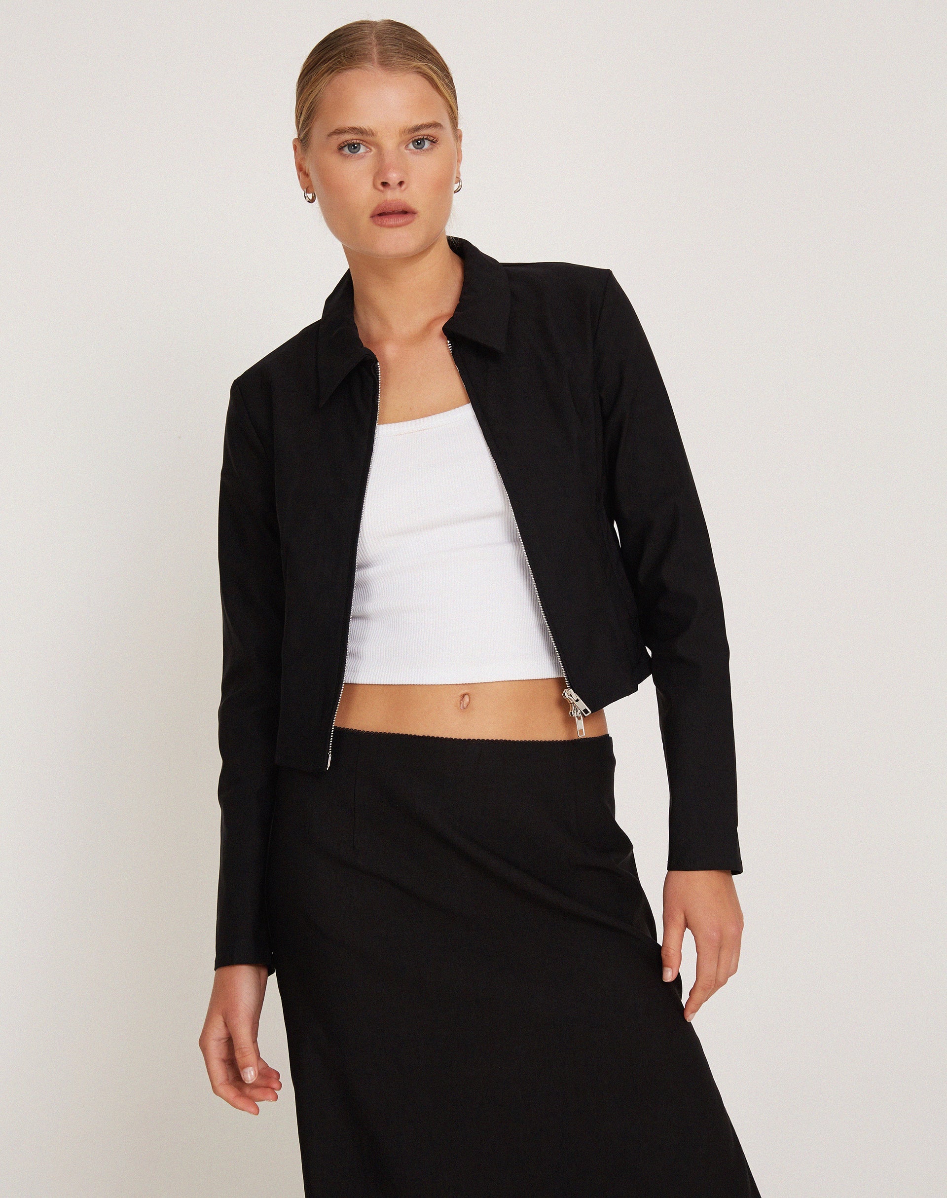 imagen de Carson Cropped Jacket en negro