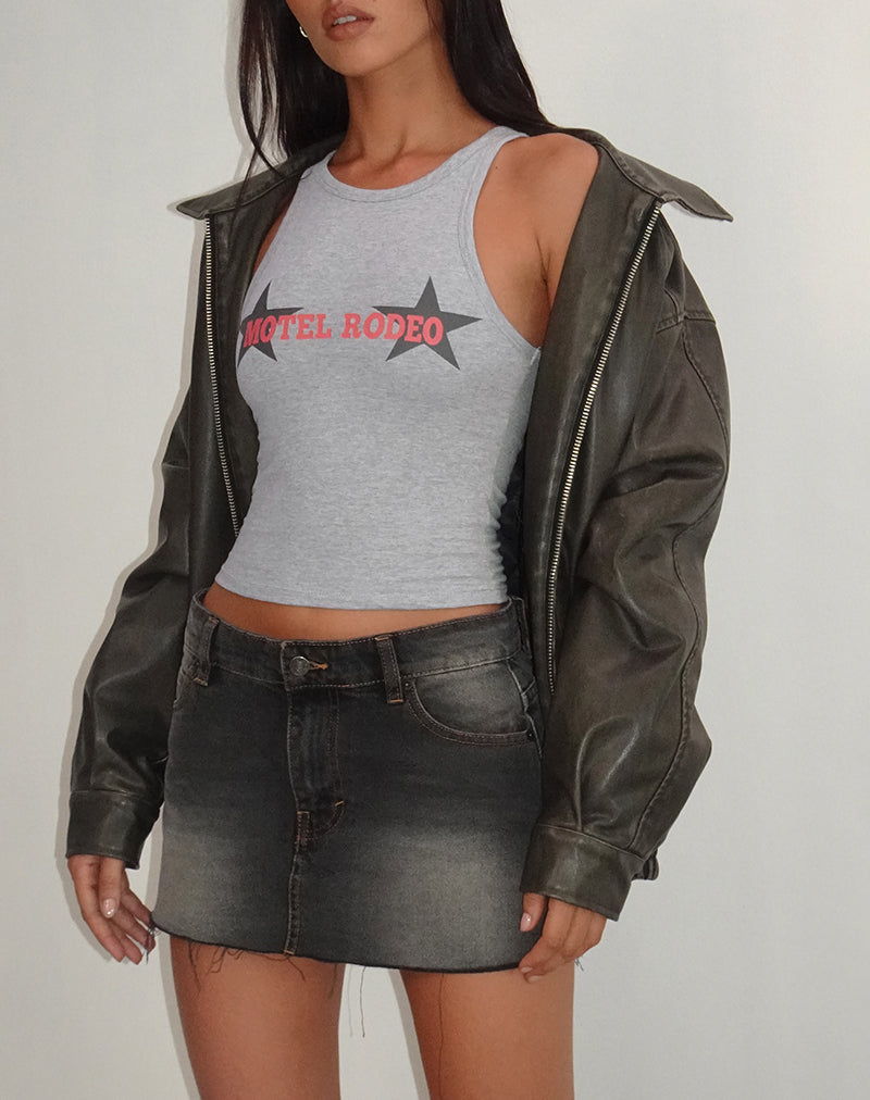 Imagen de Carter Vest Top en marga gris con gráfico Motel Rodeo