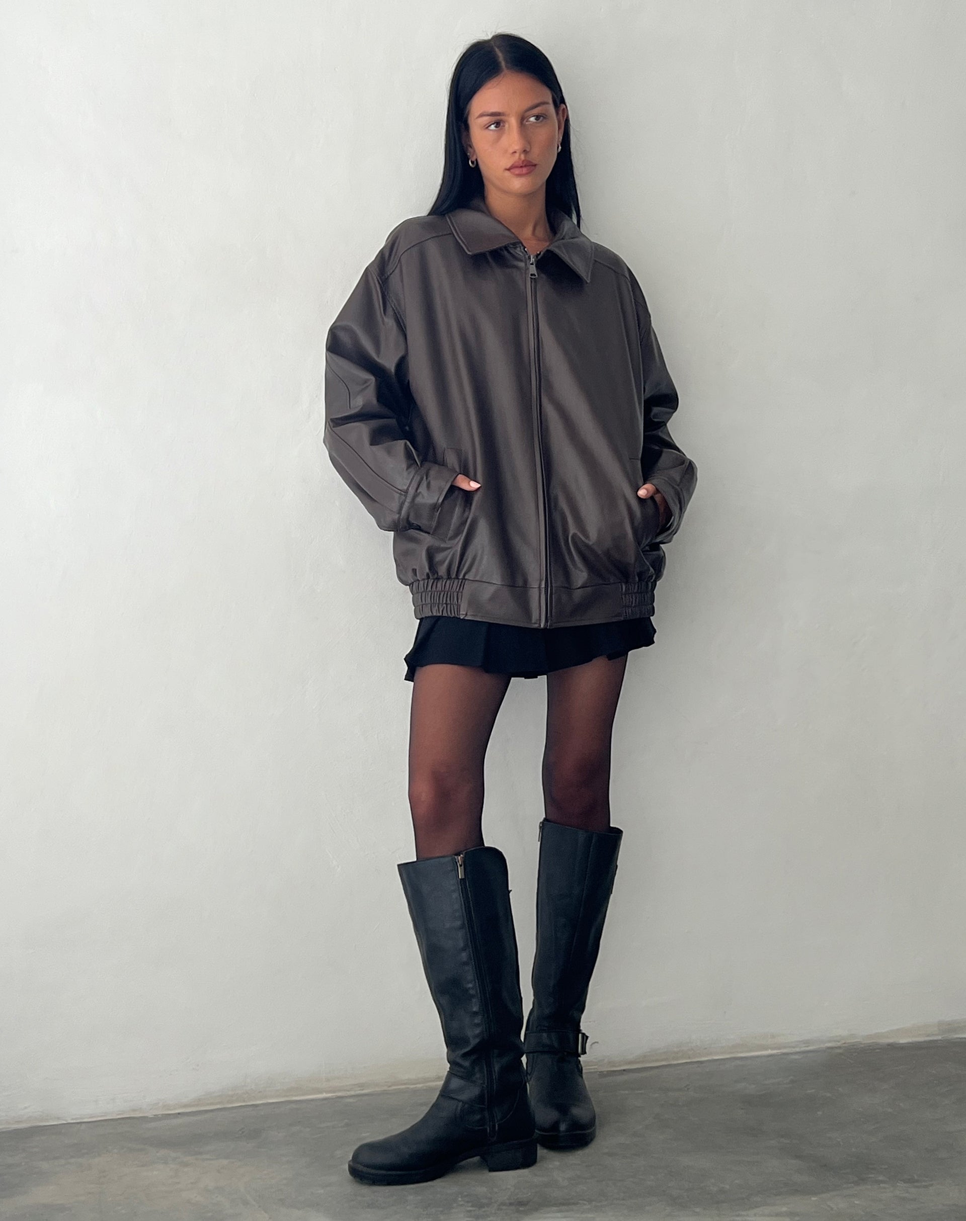 Imagen de Cavita Jacket en Pu Chocolate amargo