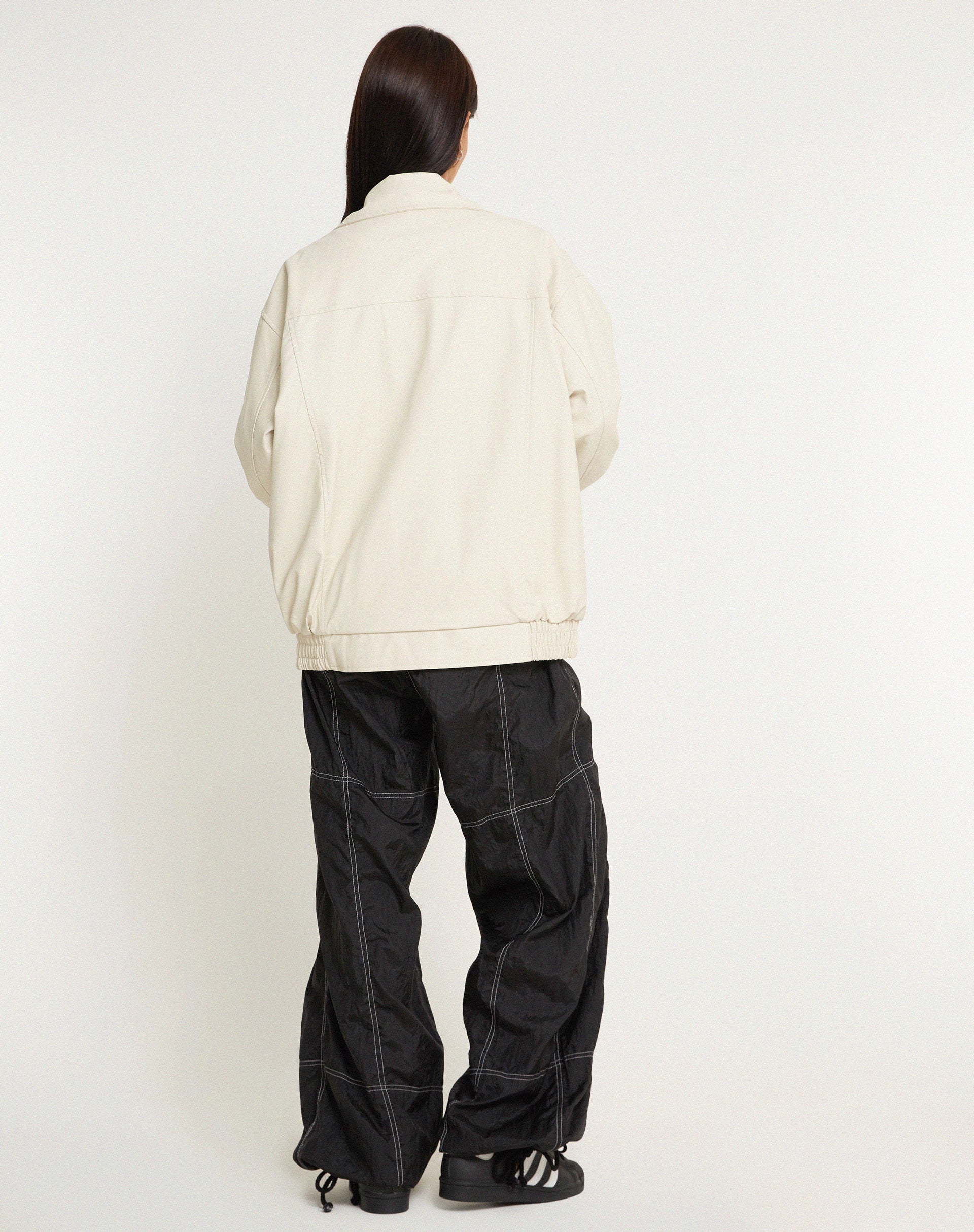 Imagen de la chaqueta Cavita en PU Crema