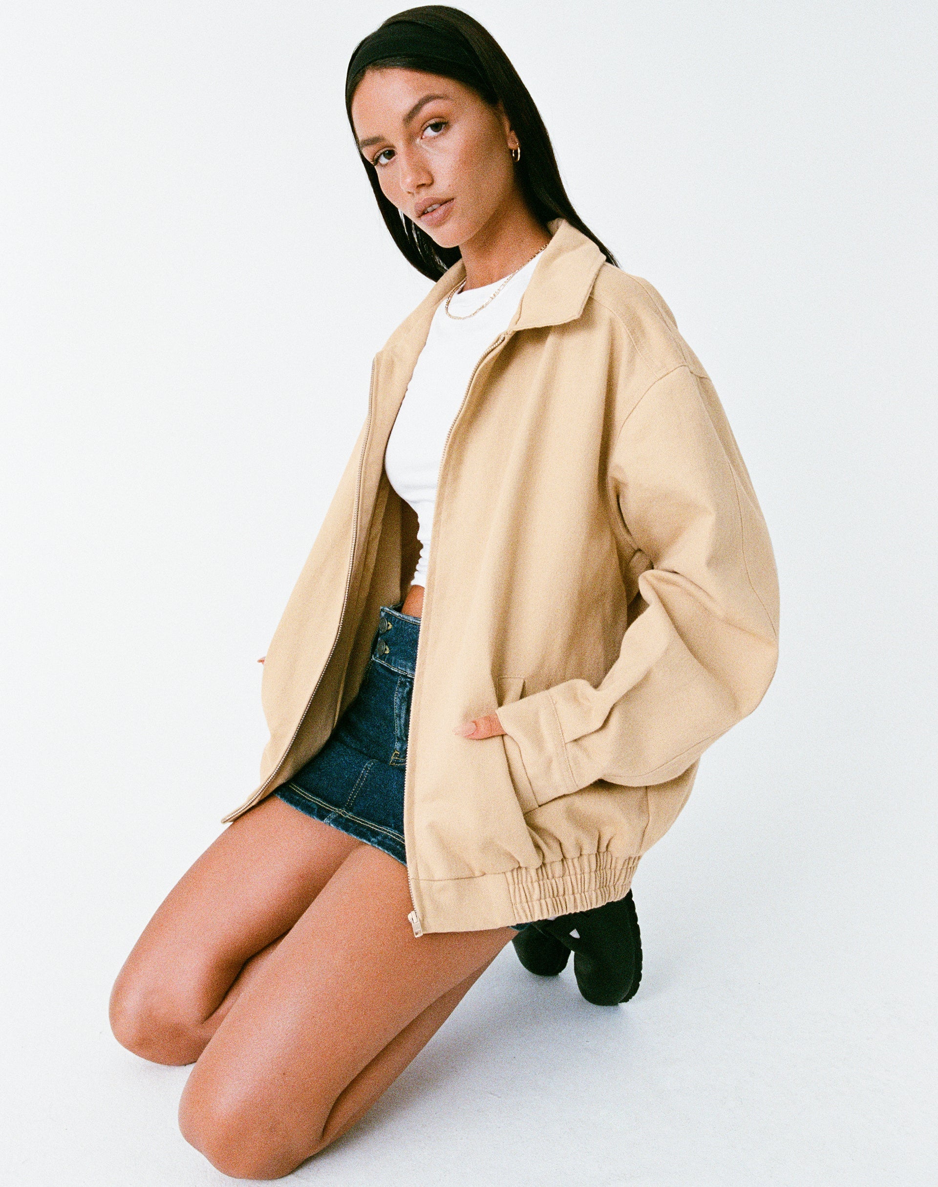 Imagen de MOTEL X OLIVIA NEILL Chaqueta Cavita en Tan