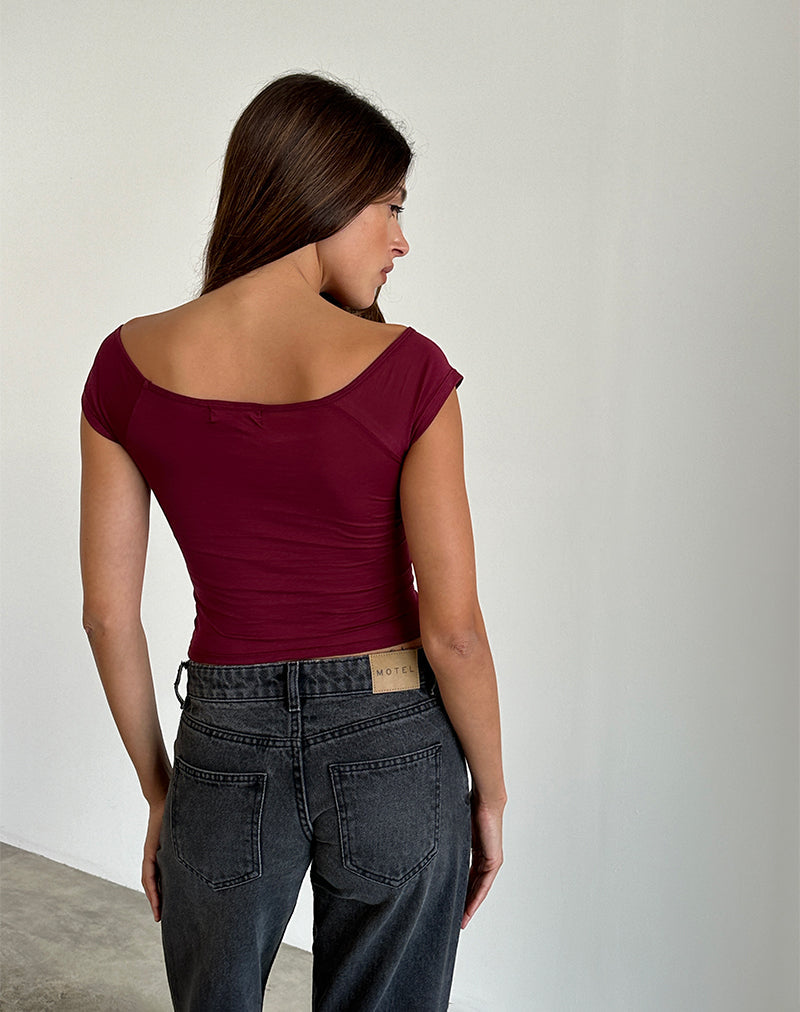 Imagen de Charya Off Shoulder Top en Borgoña