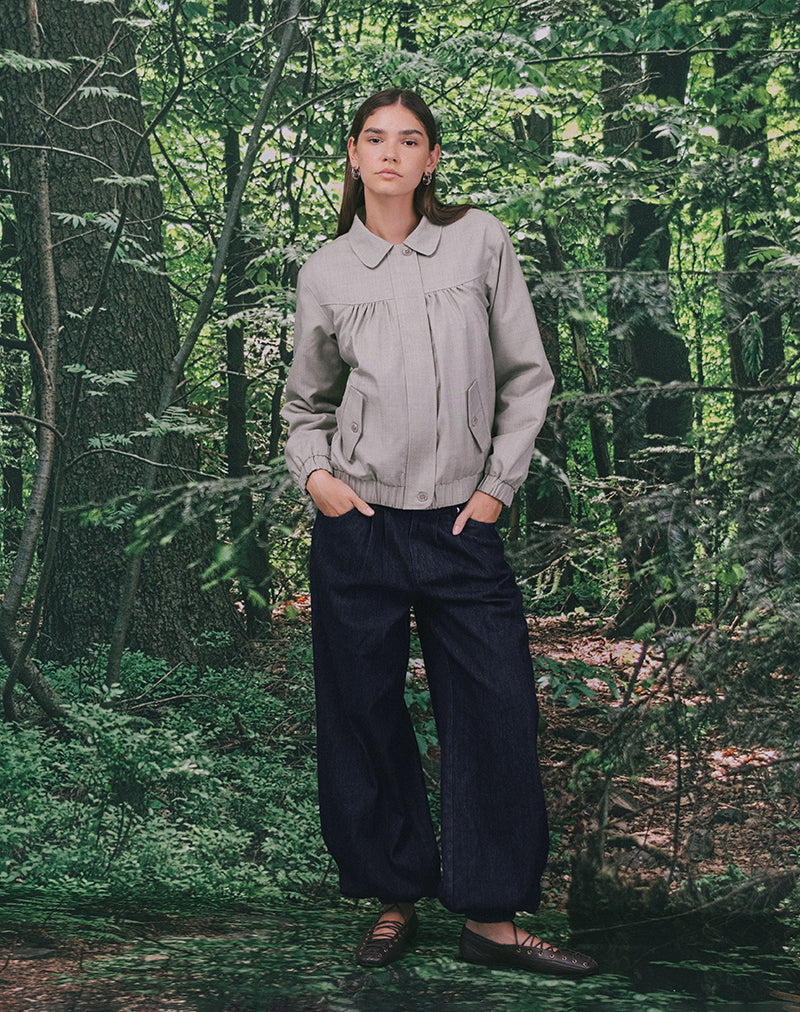 Imagen de la chaqueta con cuello Cindari en gris