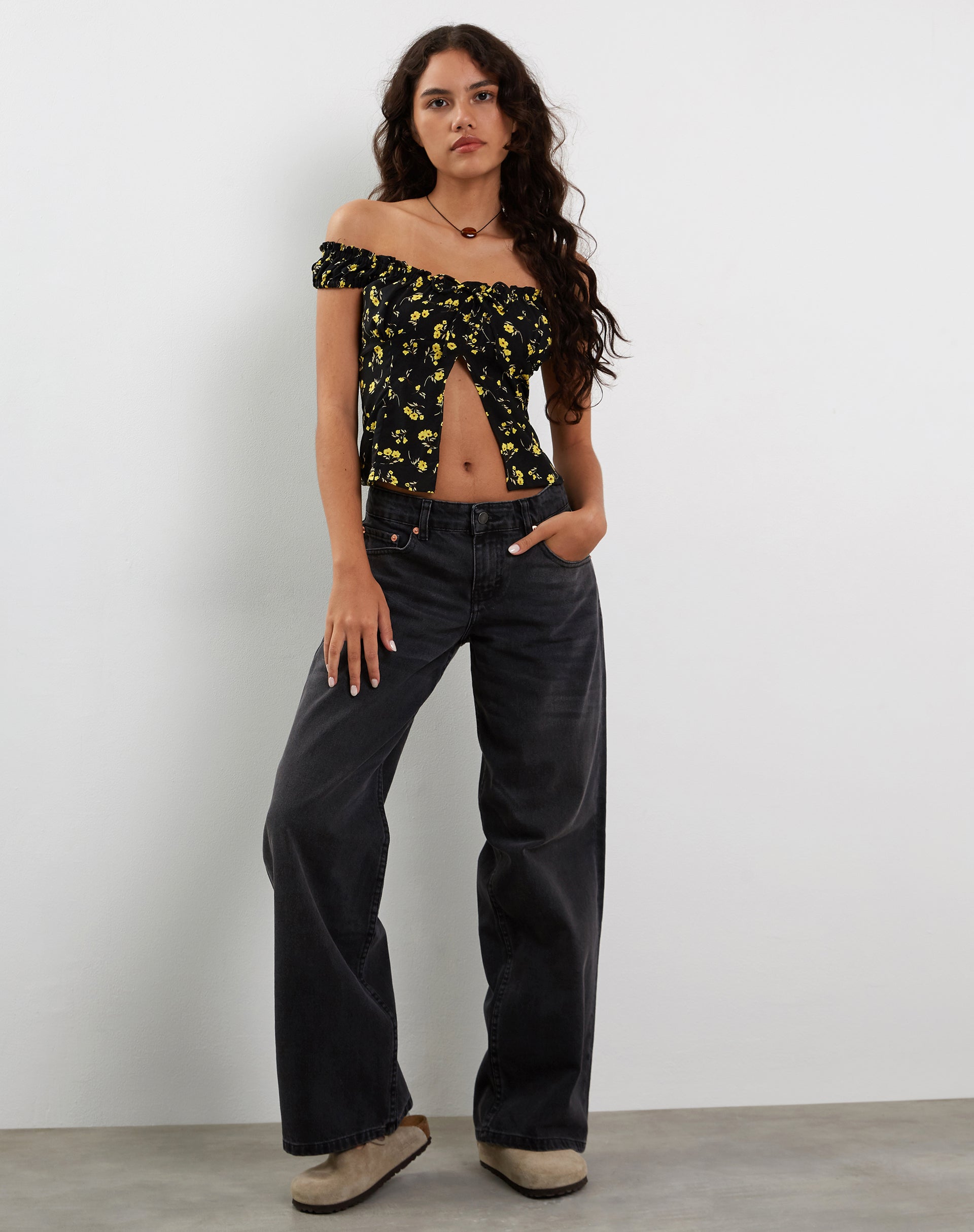 Imagen de Citra Bardot Frill Top en Buttercup Negro Amarillo