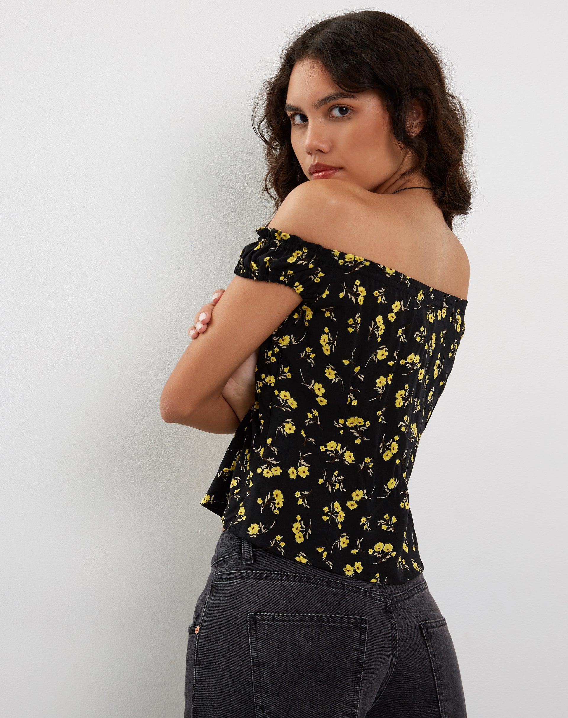 Imagen de Citra Bardot Frill Top en Buttercup Negro Amarillo