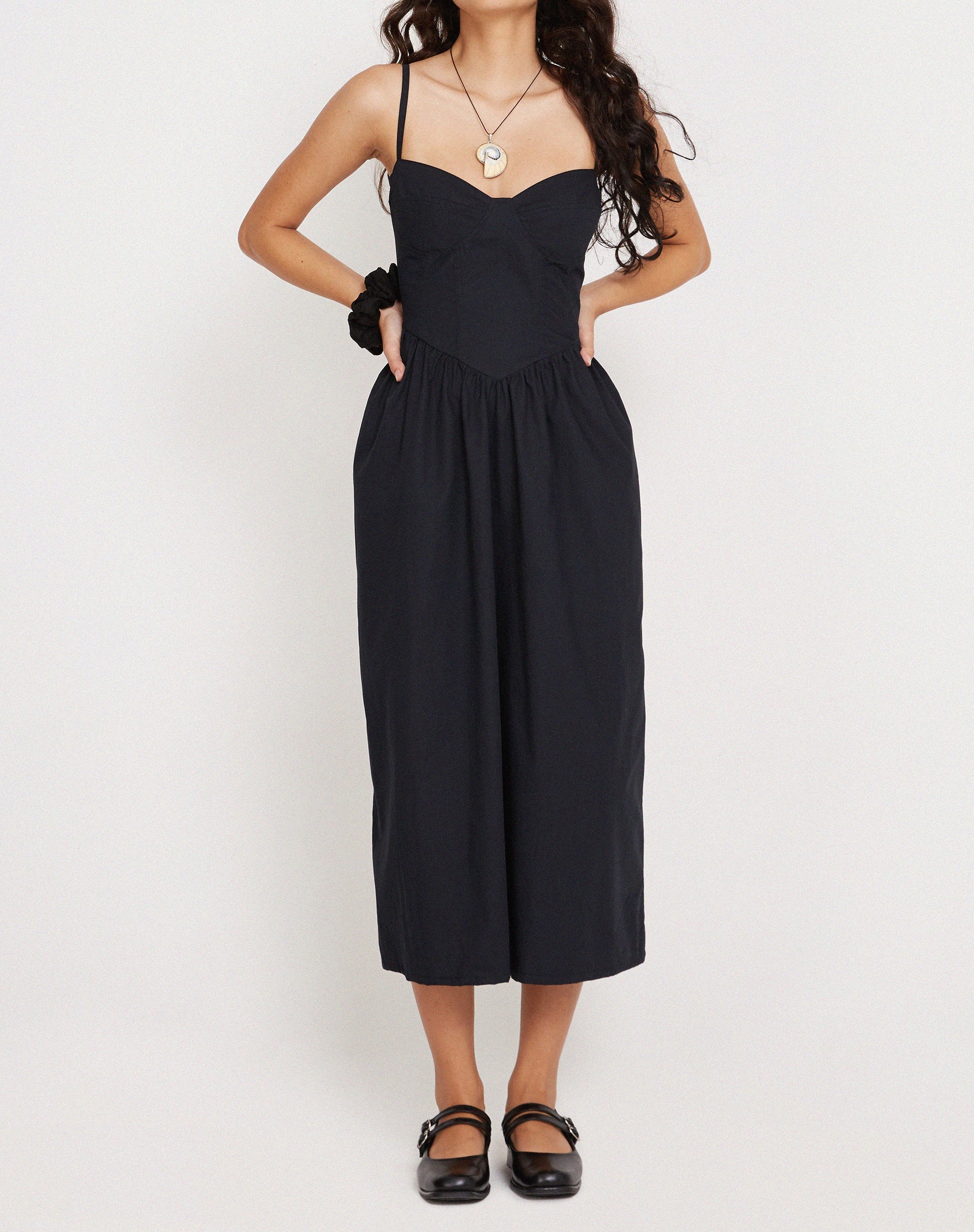 Imagen de Clementine Corset Midi Dress in Black Poplin