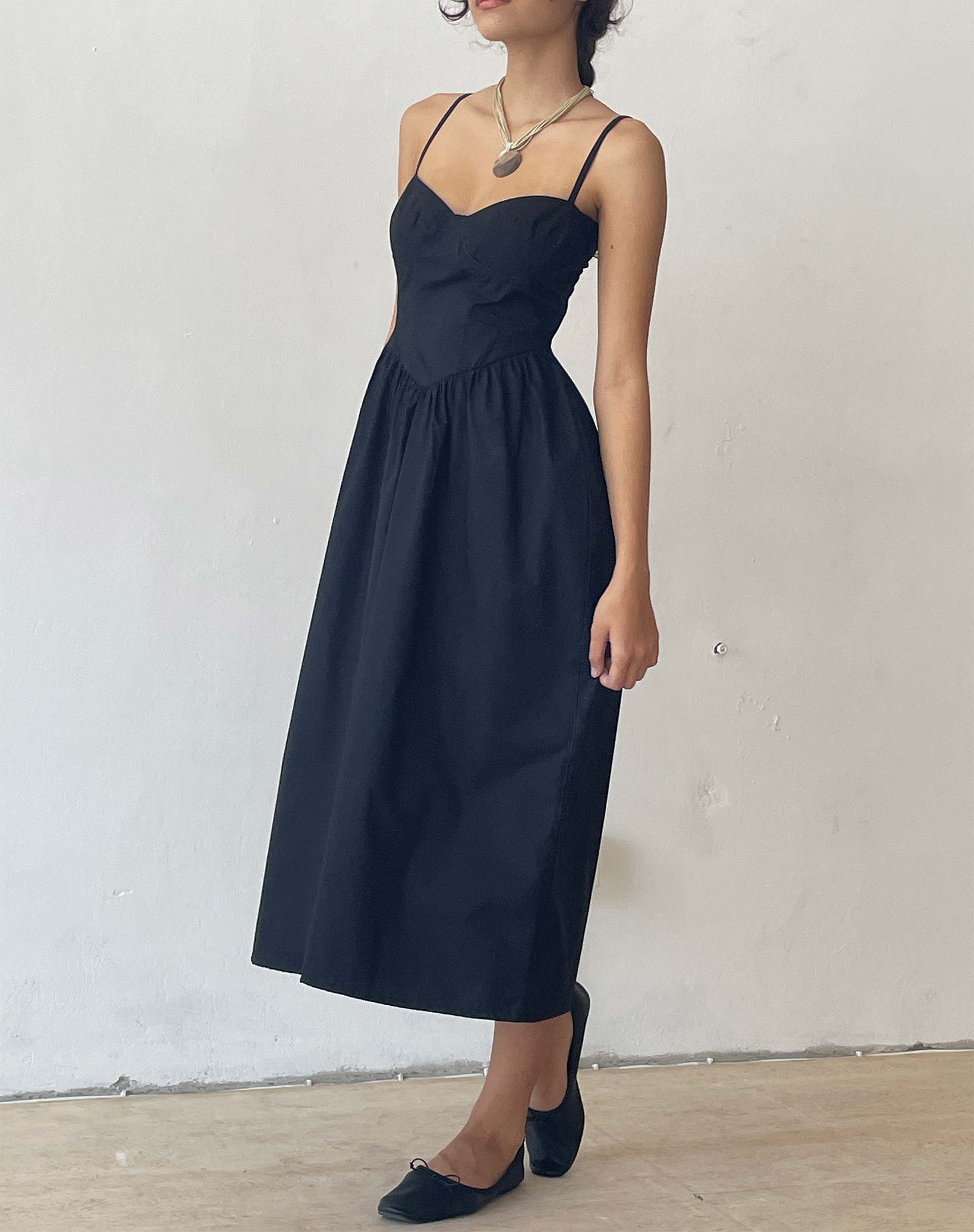 Imagen de Clementine Corset Midi Dress in Black Poplin