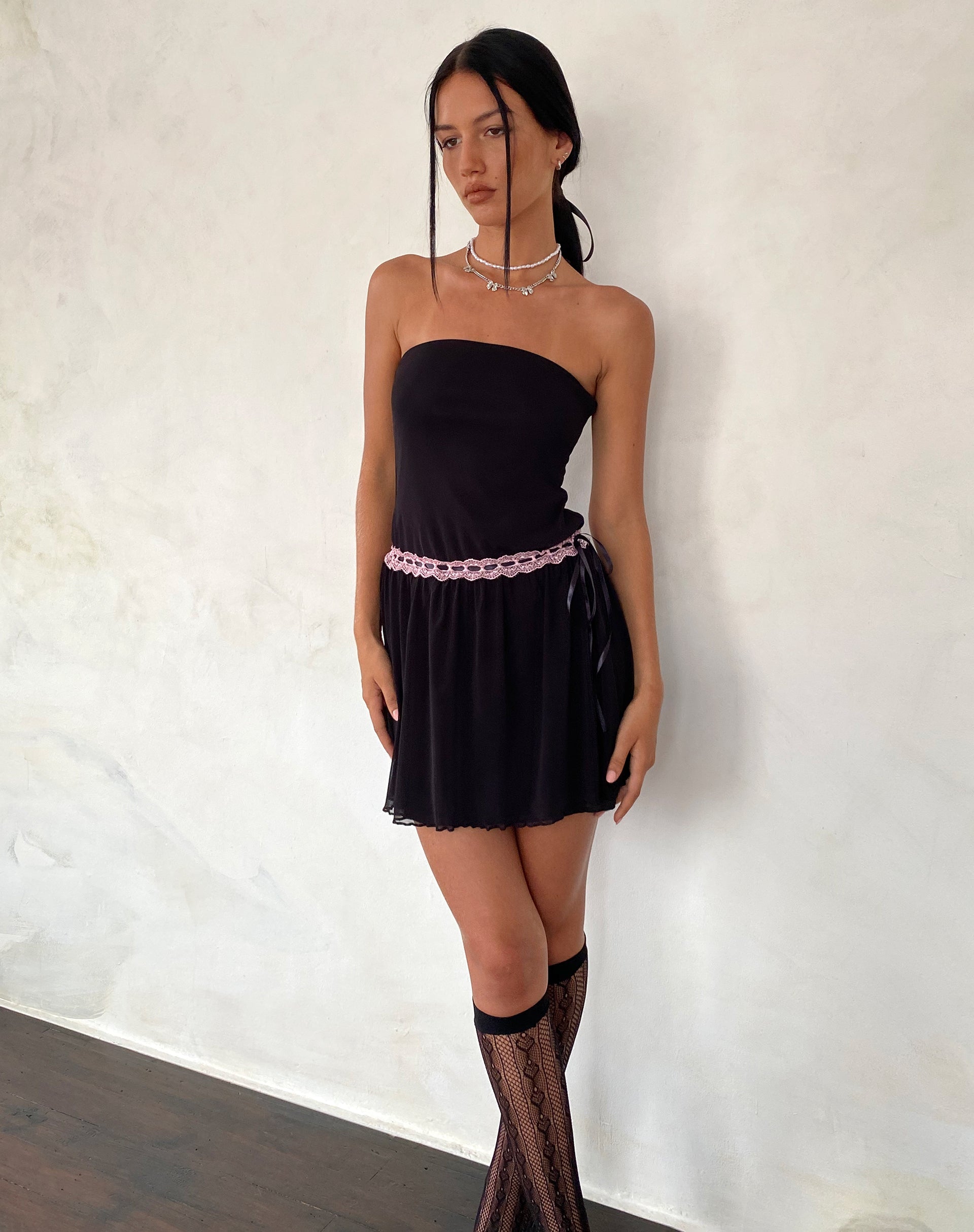 Imagen de Cleodora Bandeau Mesh Mini Dress in Black with Pink Waistband