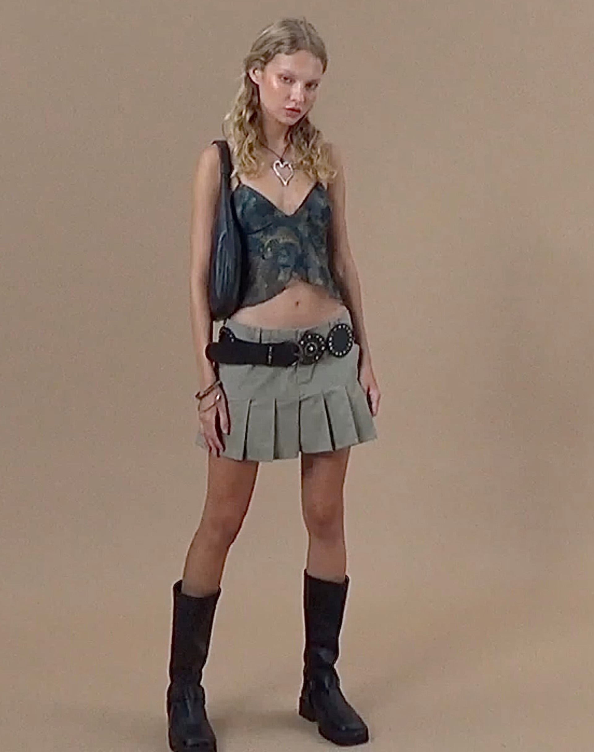 imagen de Keripa Cargo Mini Skirt en Biscotti