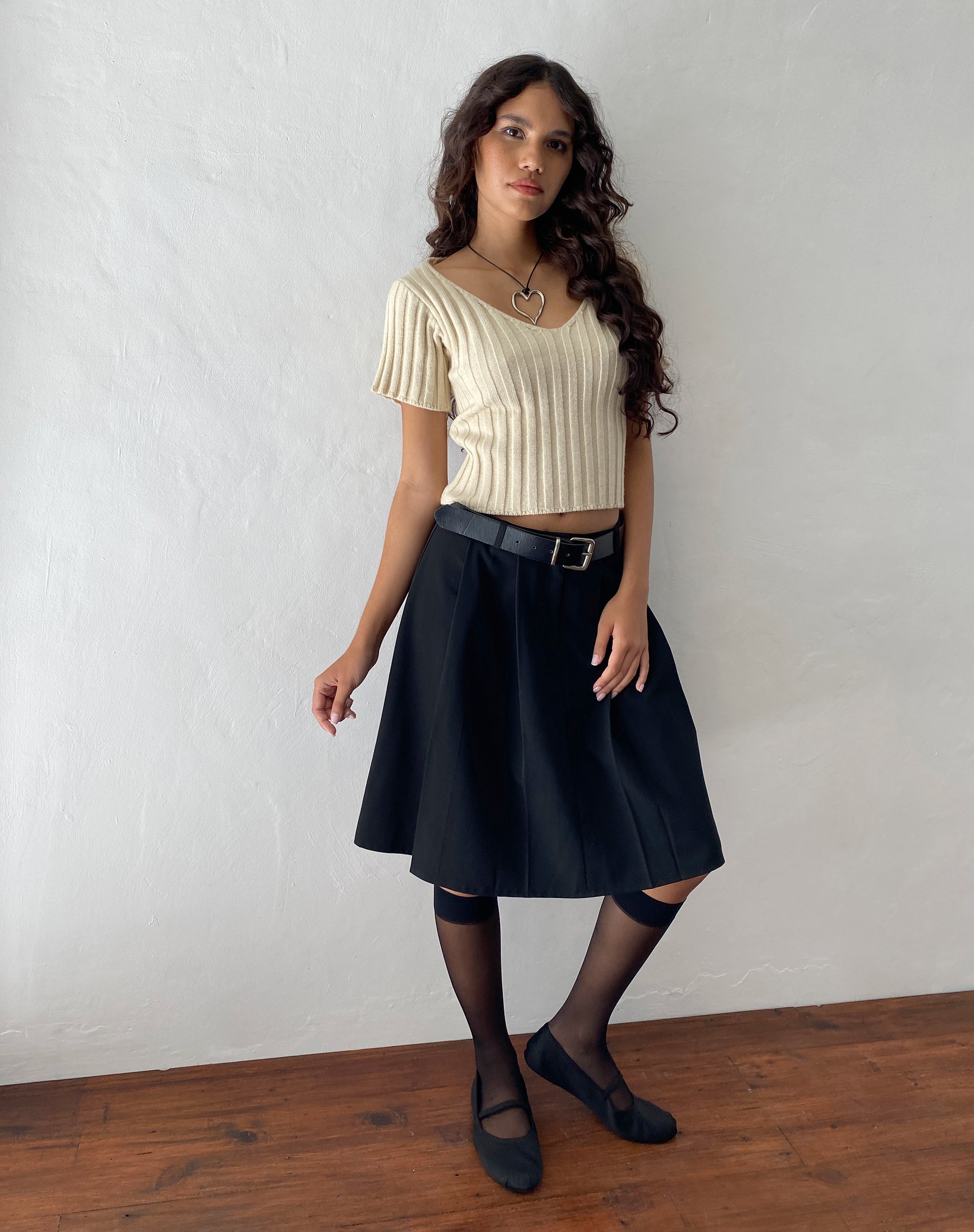 imagen de Colette Falda plisada hasta la rodilla en sastrería negra