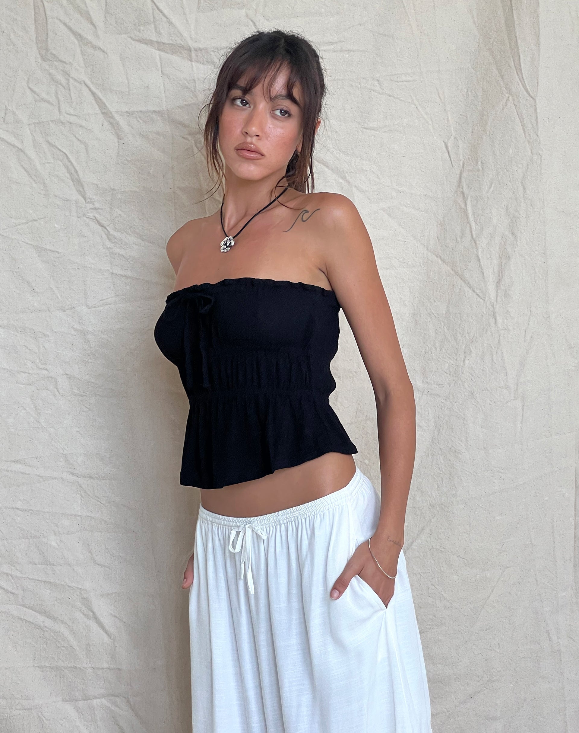 imagen de Cove Bandeau Top en Crinkle Black