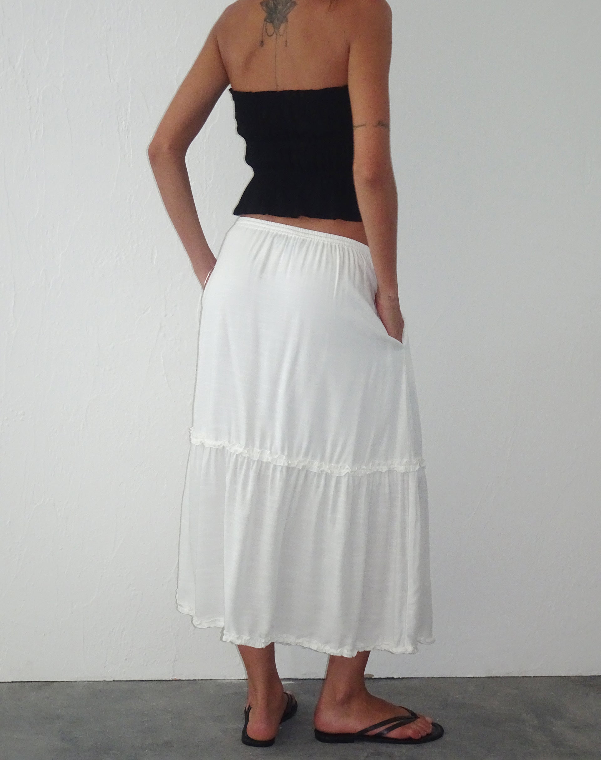 Imagen de la falda Iyana Midi en blanco roto