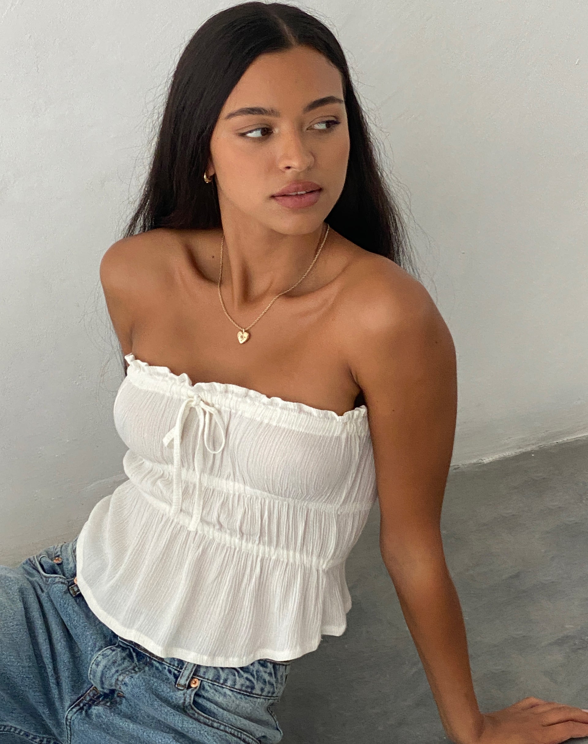 imagen de Cove Bandeau Top en Crinkle Off White