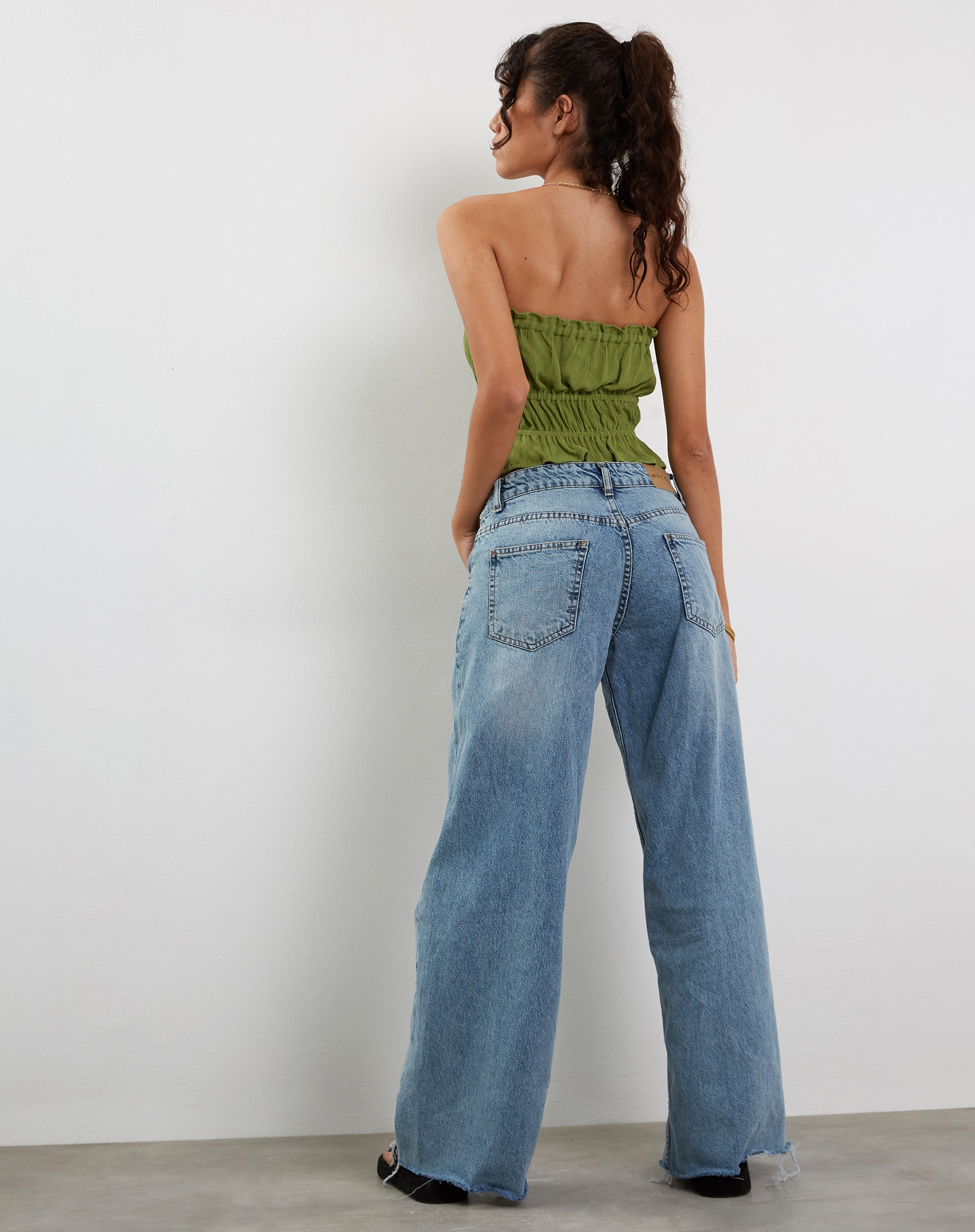 Imagen de Cove Bandeau Top en verde arrugado Sweet Pea
