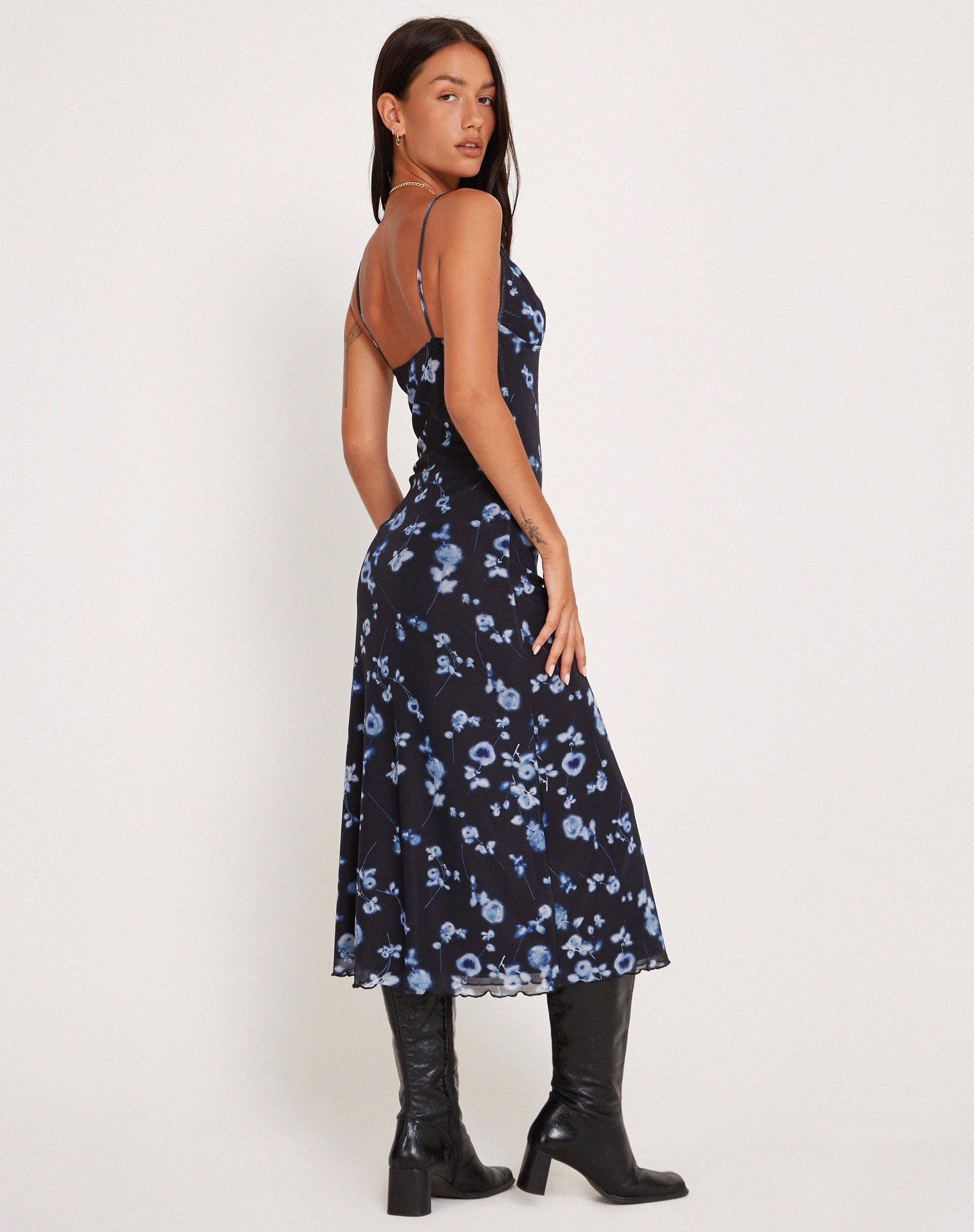 Imagen de Coya Maxi Dress in Mesh Navy Diffused Floral