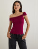 Imagen de Cuthbe Off the Shoulder Twist Top en Borgoña