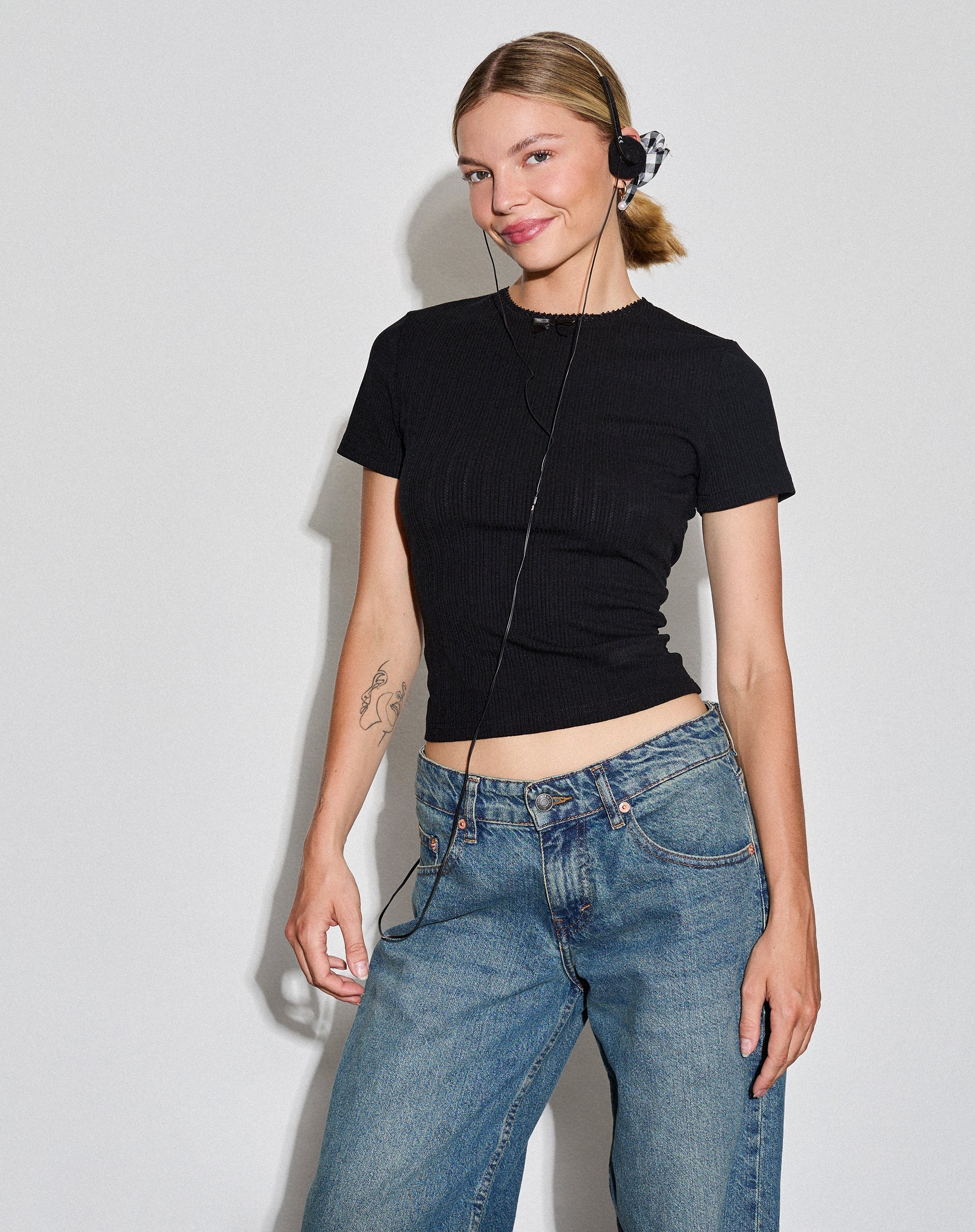 Imagen de Dakota Cropped Tee en negro