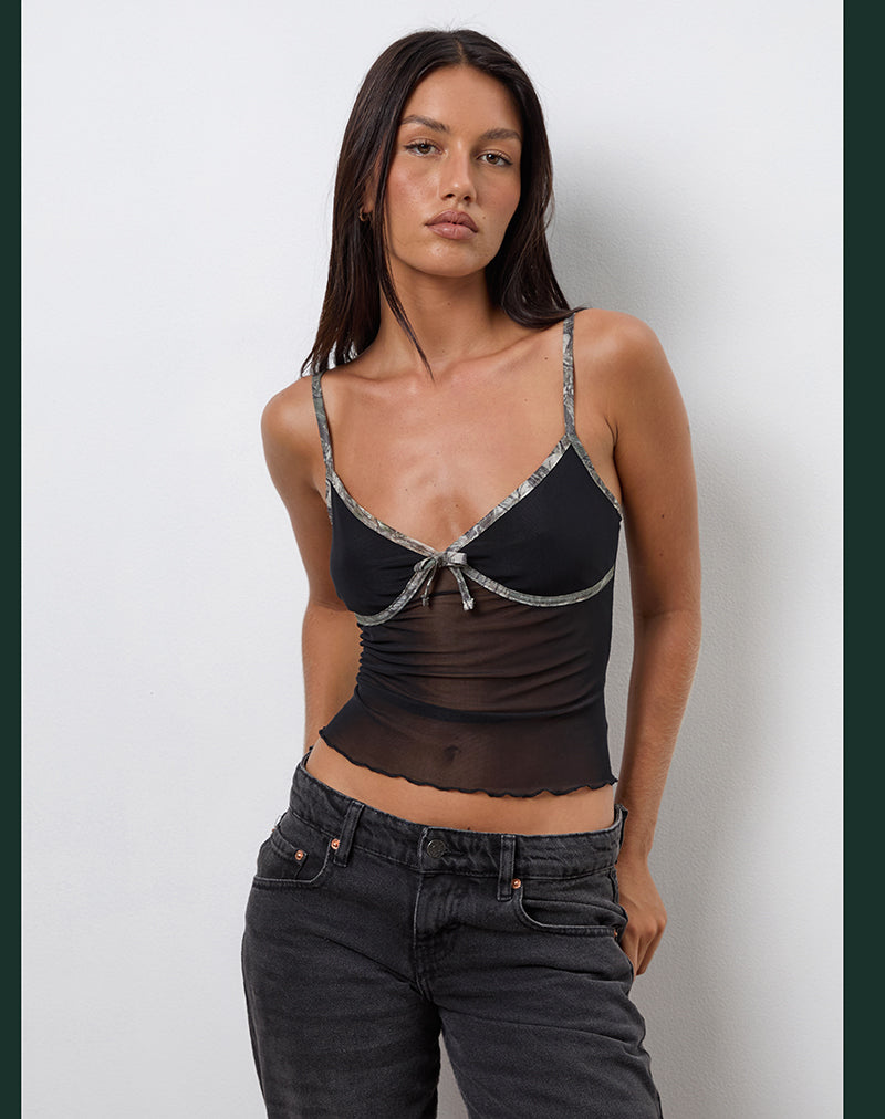 Imagen de Dalan Cami Top de malla negra con ribete de camuflaje forestal