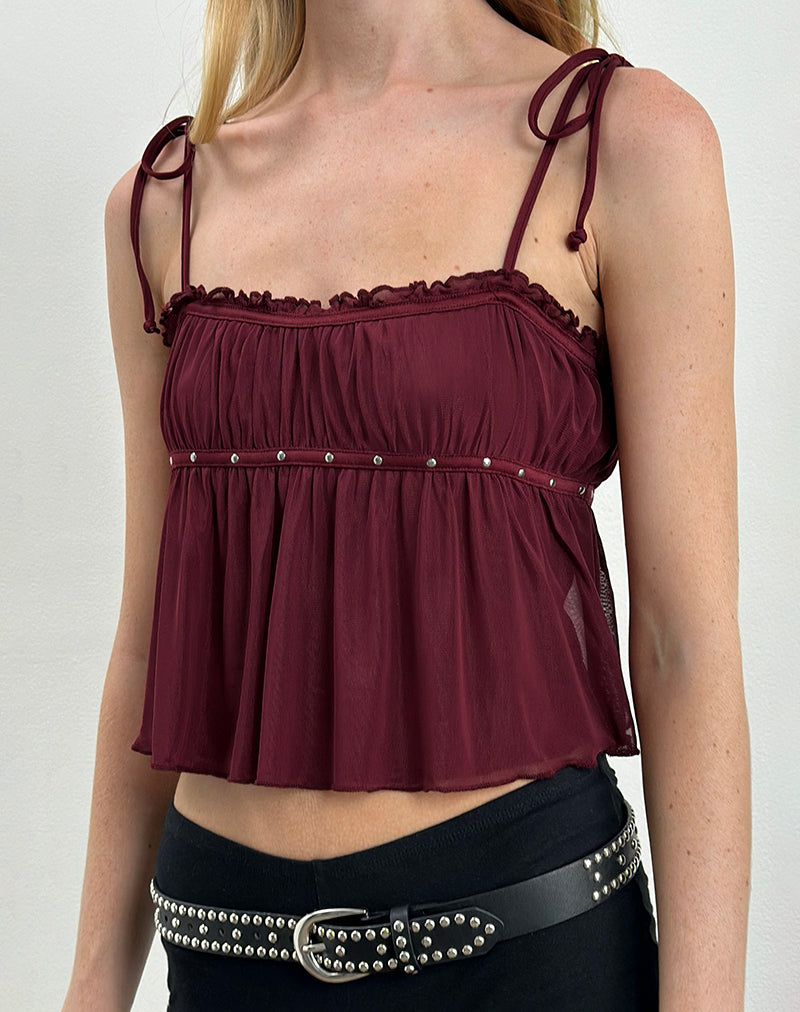 Cami Top Damaris en Vino con Tachuelas