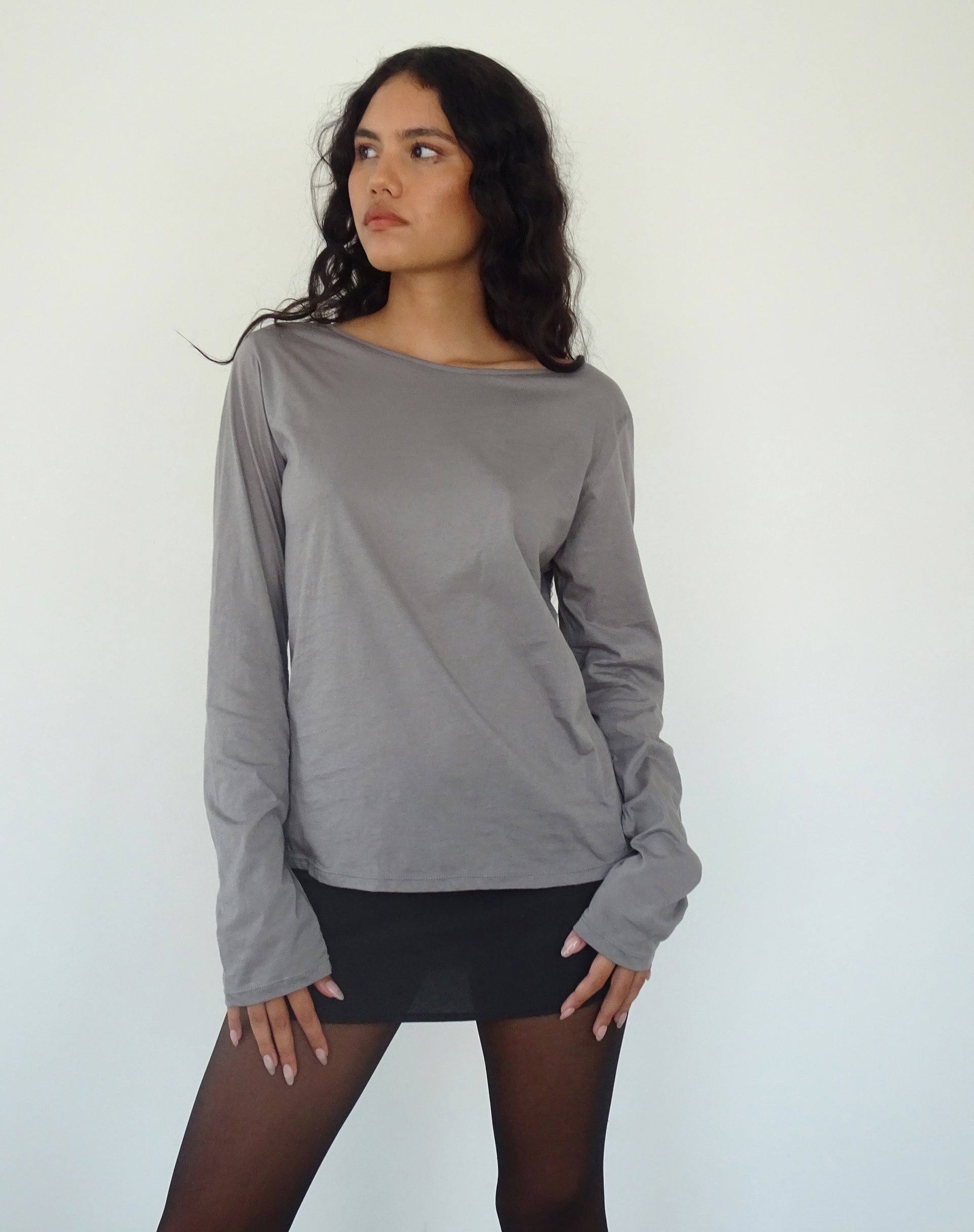 Imagen de Damon Baggy Long Sleeve Top en tejido de punto gris elefante
