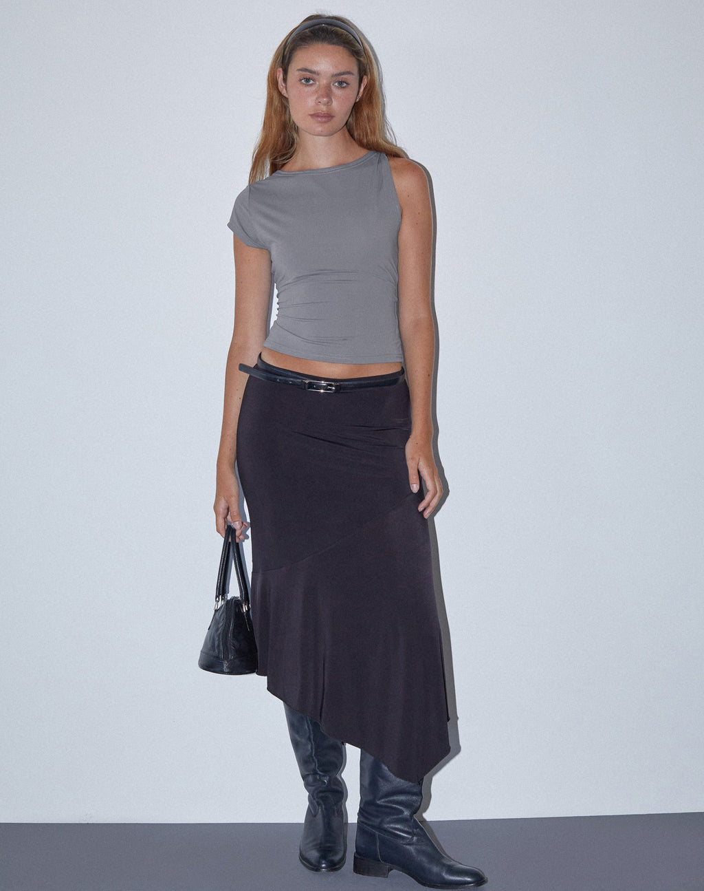 Top asimétrico Dannas en gris