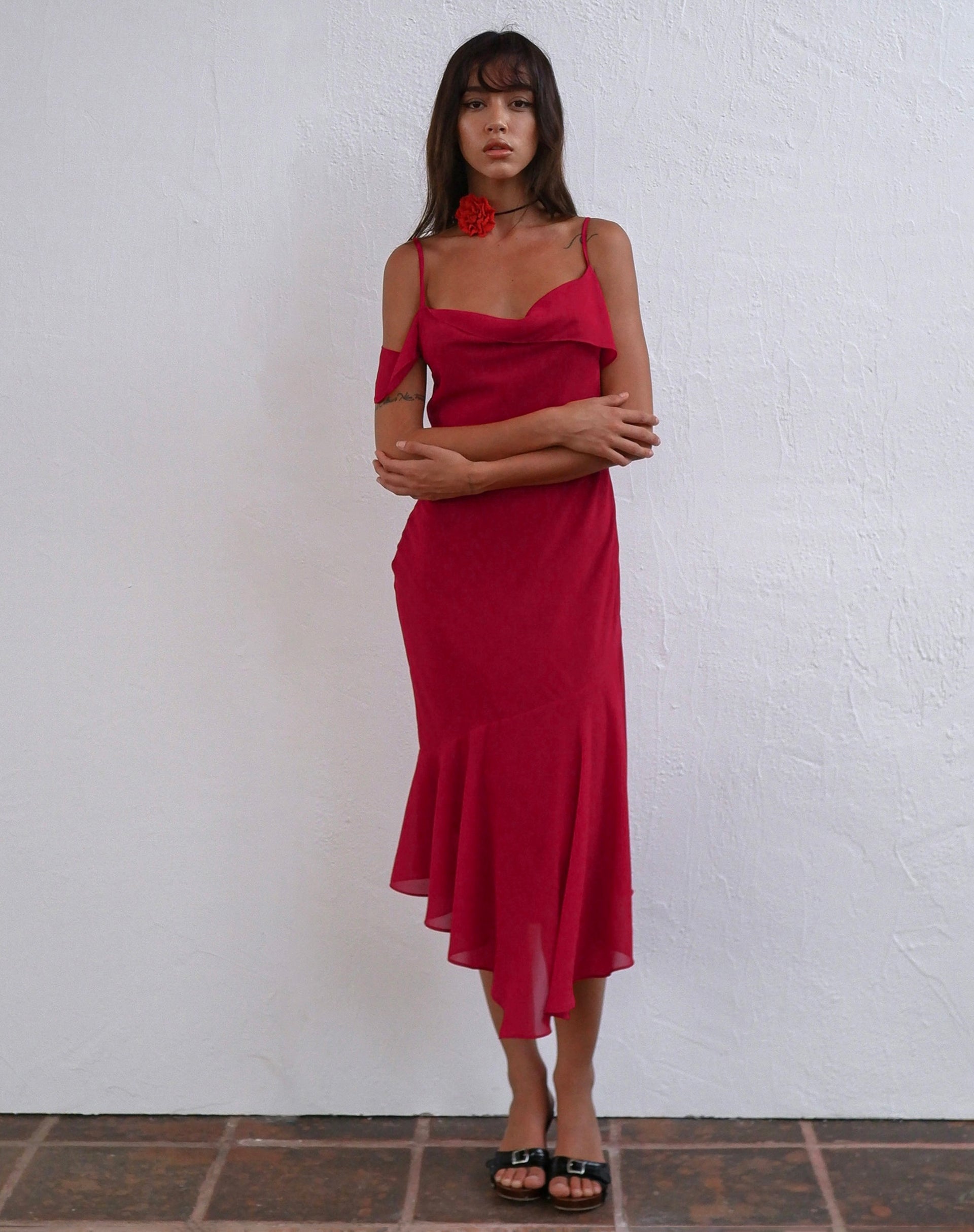 Imagen de Dansya Vestido midi de gasa en rojo