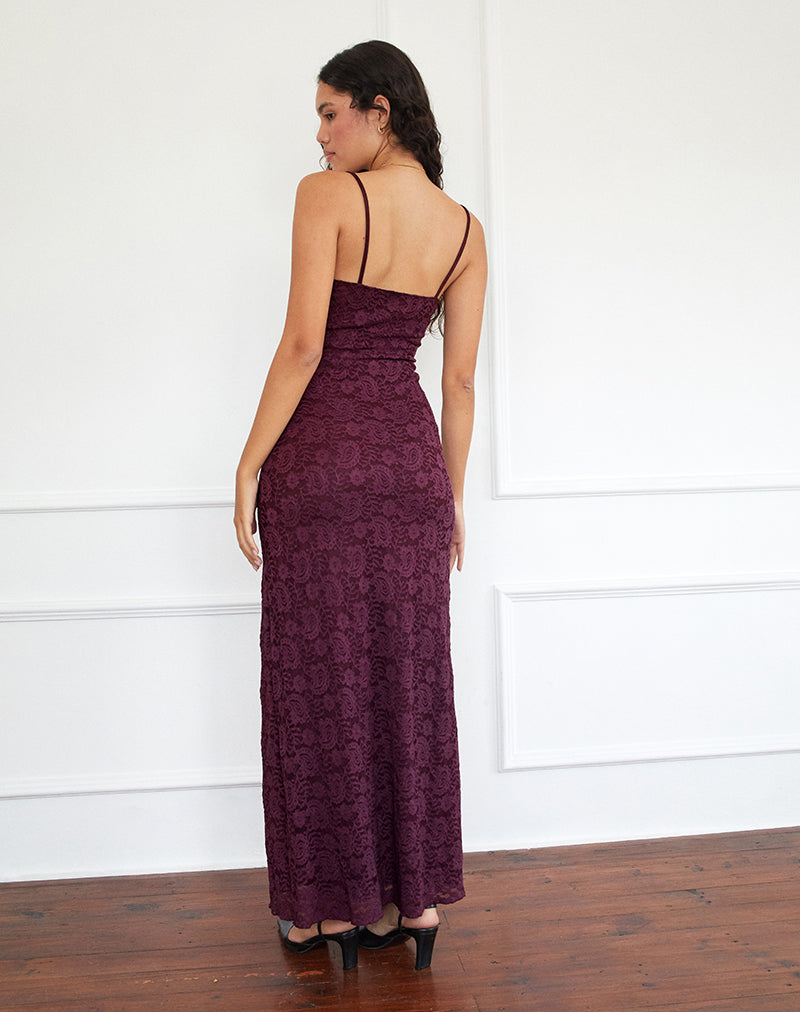 Imagen del vestido Darsih Cami Maxi Dress in Paisley Lace Borgoña