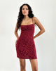Imagen del minivestido Darsya en flocado floral grunge rojo