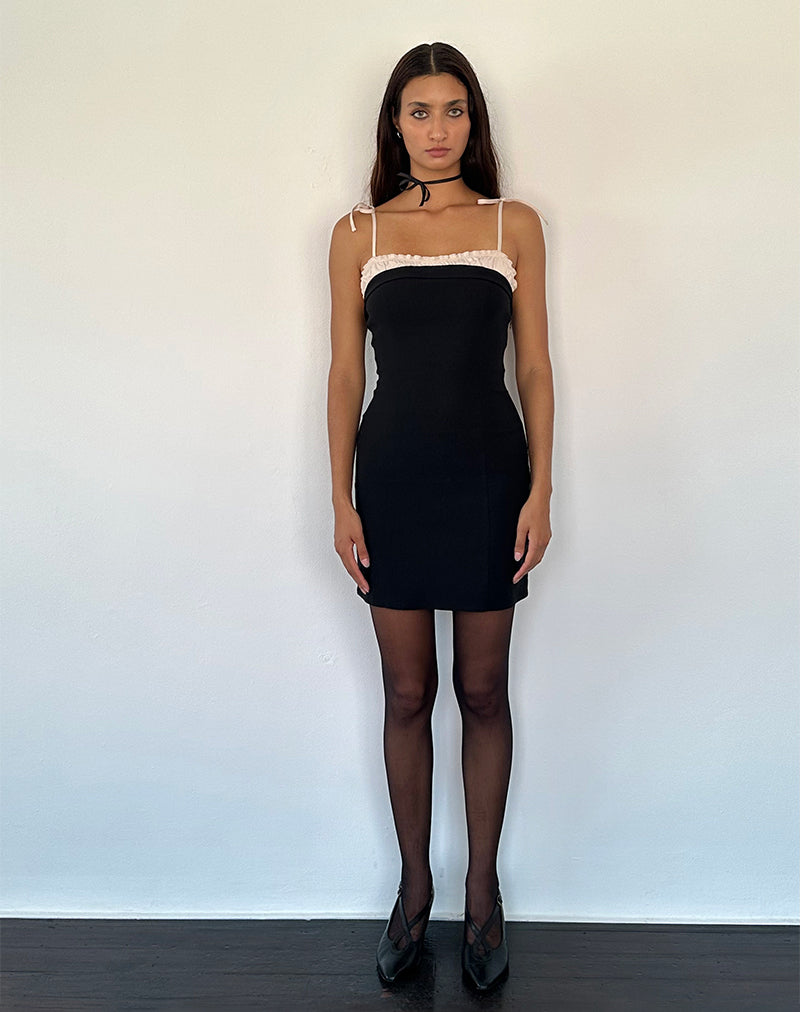 Imagen del minivestido Daruka de satén negro