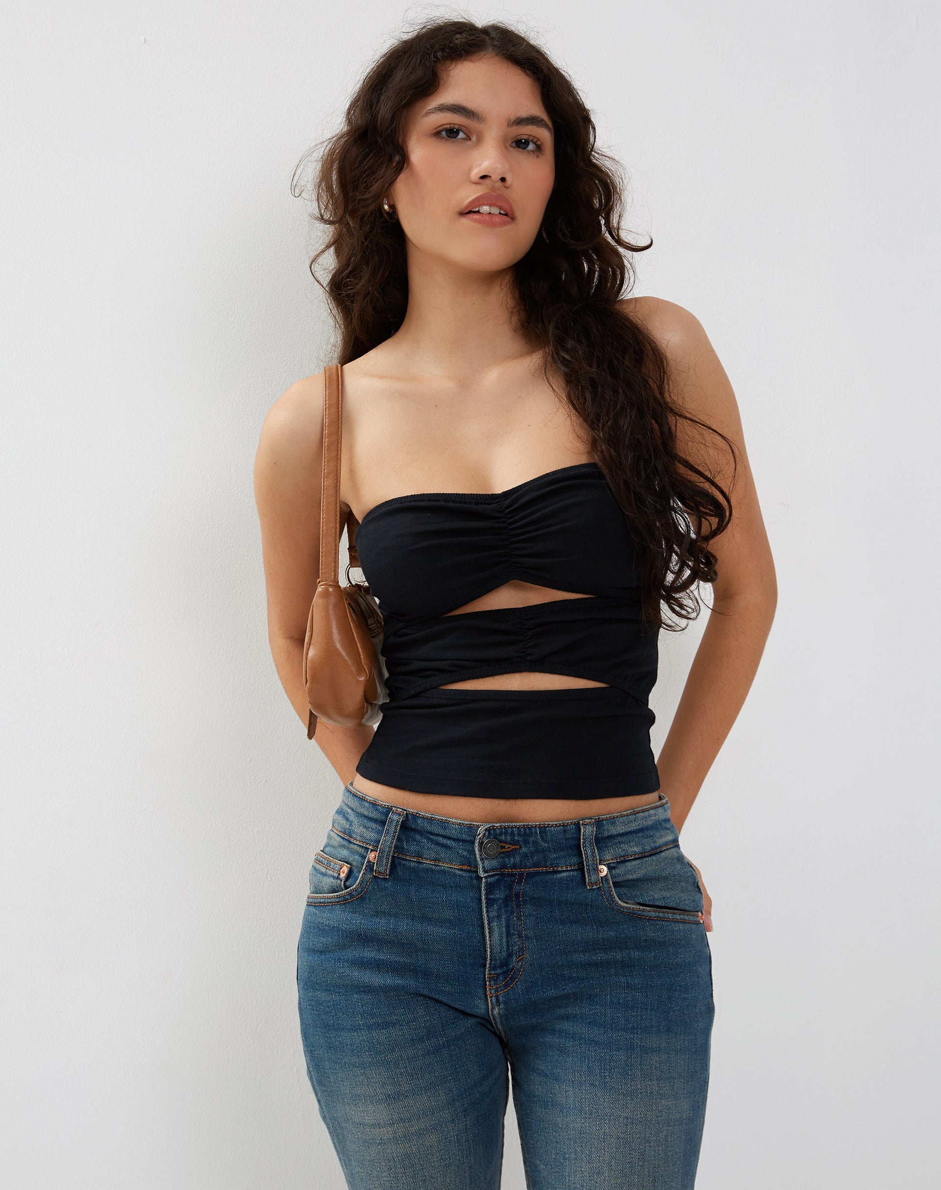 Imagen de Dayu Bandeau Crop Top en Negro