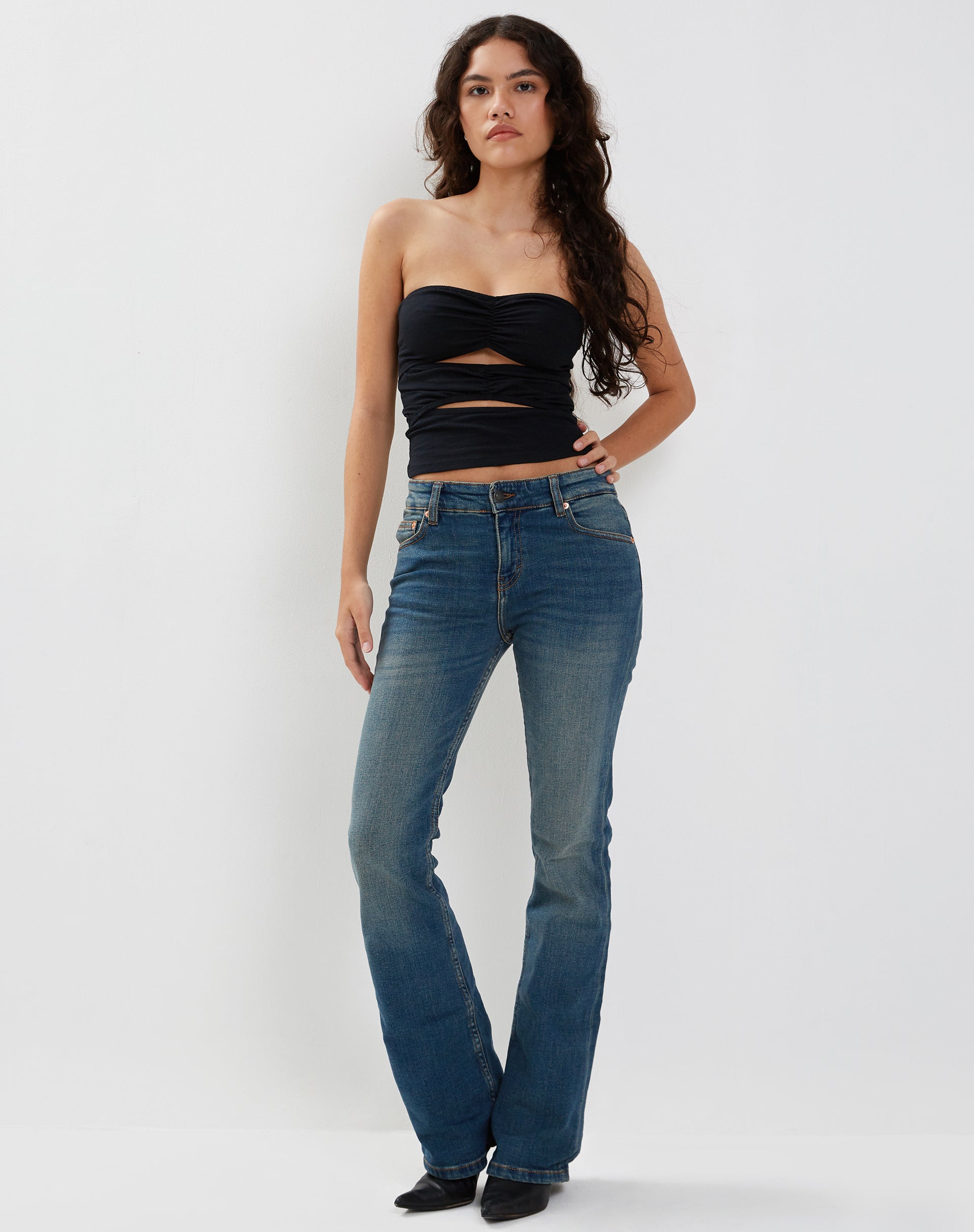 Imagen de Dayu Bandeau Crop Top en Negro