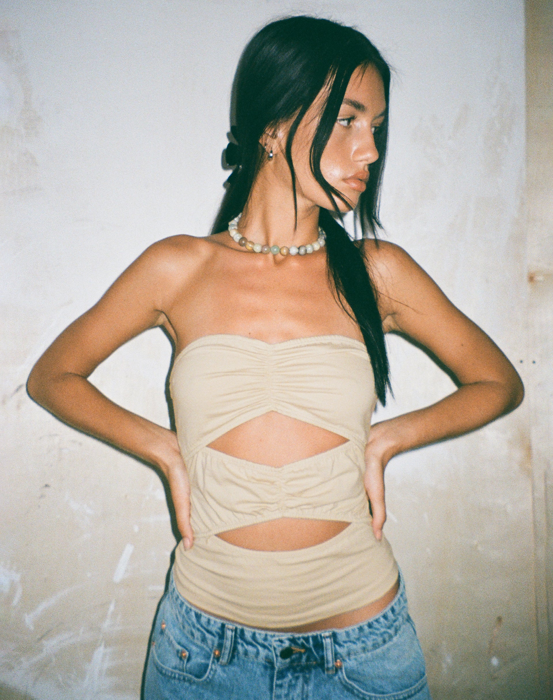 Imagen de MOTEL X JACQUIE Dayu Bandeau Crop Top en Leche de Coco