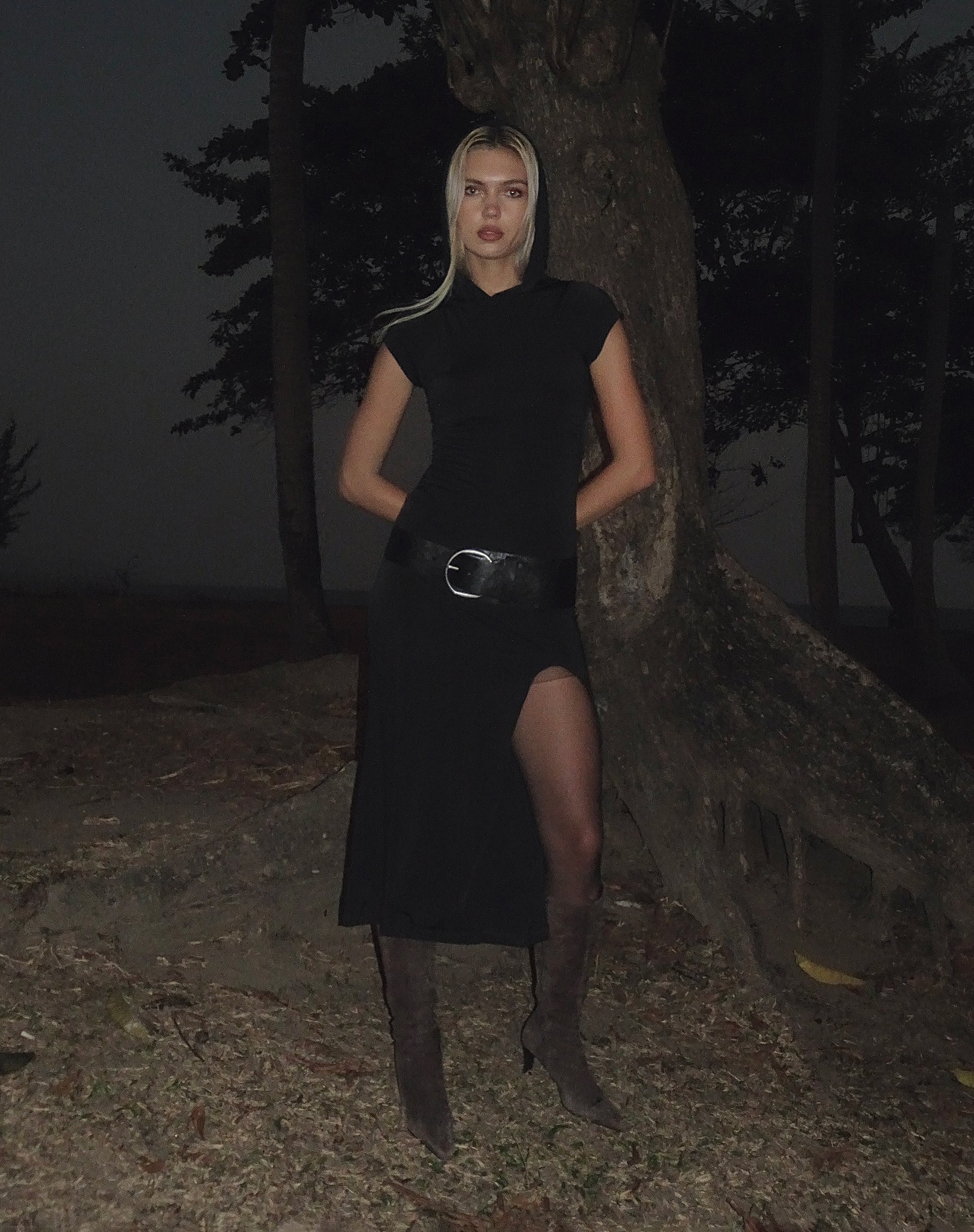 Imagen de Dixie Maxi Dress con capucha en Slinky Negro